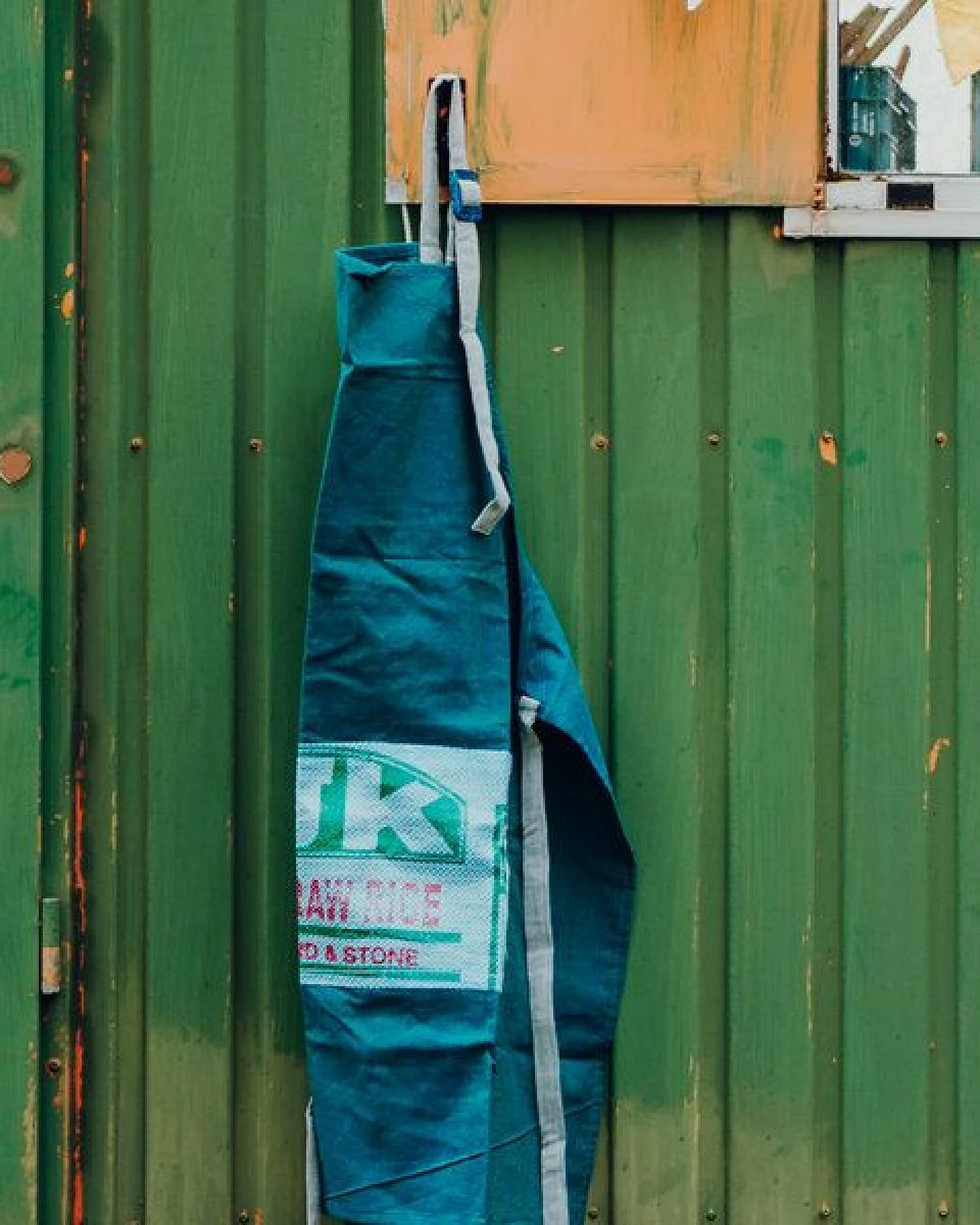 Rice&Carry RICE & CARRY Gartenschürze mit praktischer Tasche auf der Front – Ansicht 2