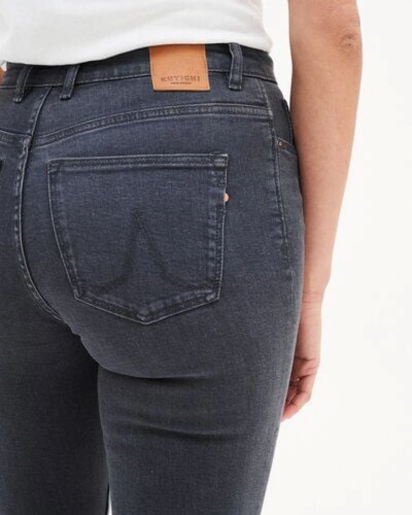 Kuyichi Flared Jeanshose - Lisette Flare – Ansicht 4