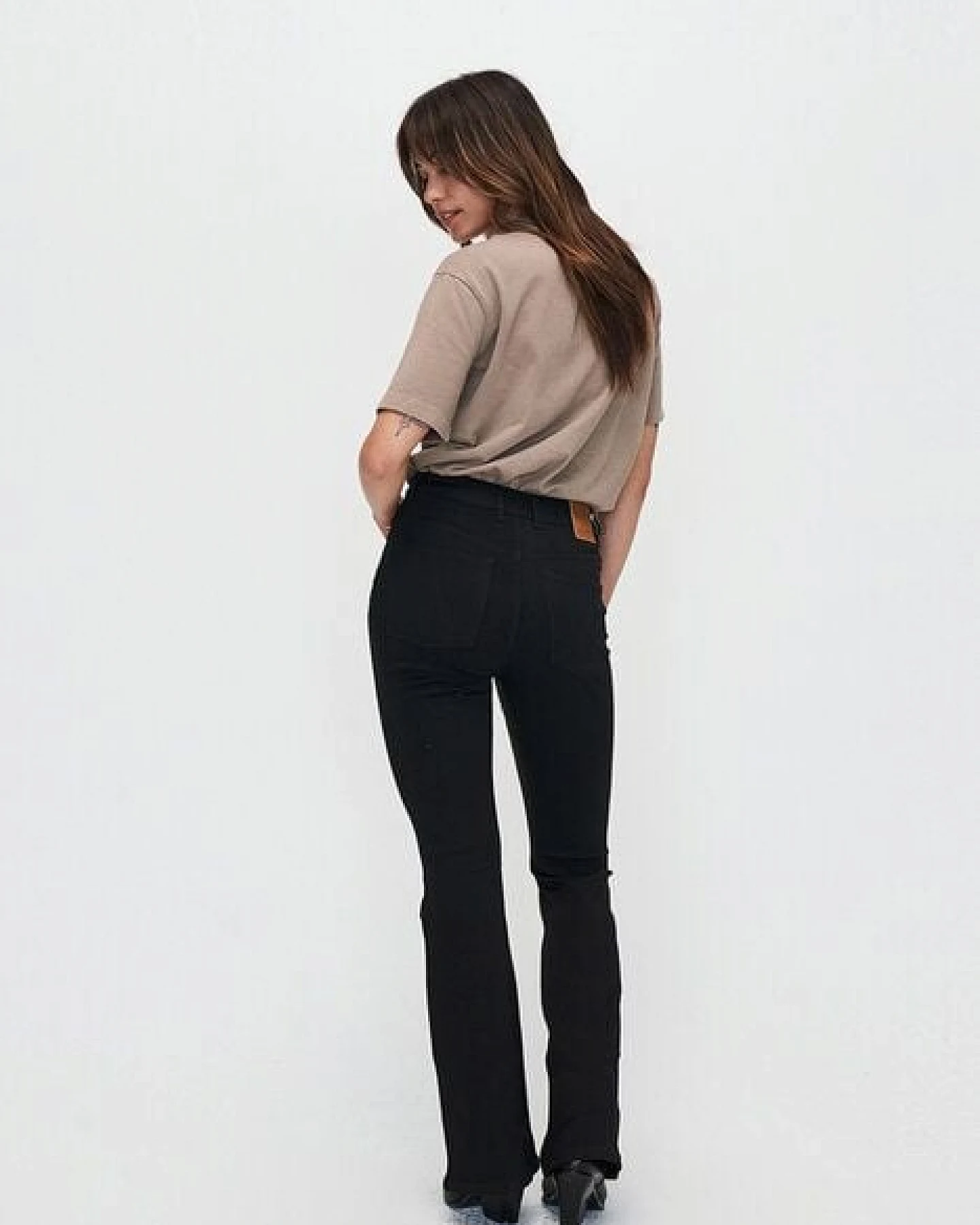 Kuyichi Flared Jeanshose - Lisette Flare – Ansicht 4