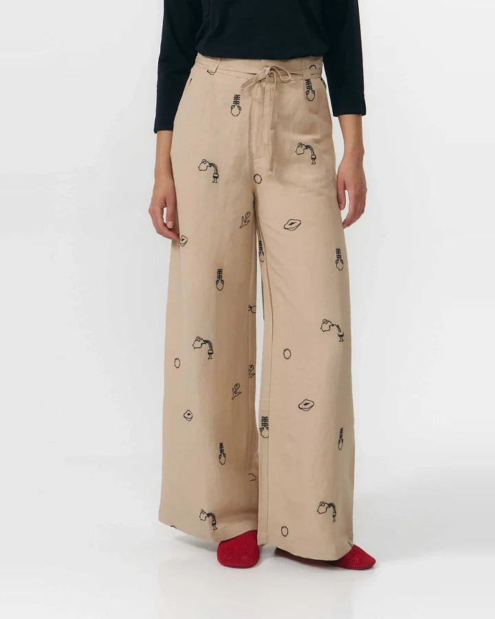 SUITE13LAB Damen vegan Hose Ramala Stickerei Beige