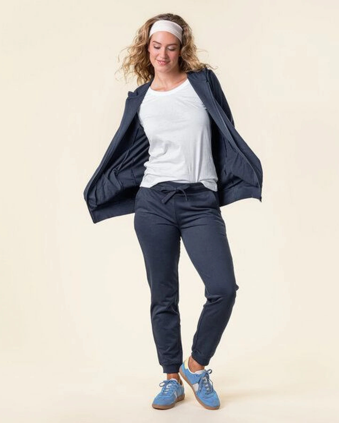 Living Crafts Damen Kapuzenjacke - LAMINA – Ansicht 2