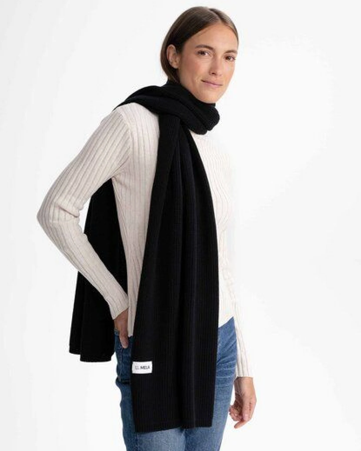MELA Rippstrick Schal Style NAGNA aus 100% Bio-Baumwolle – Ansicht 3