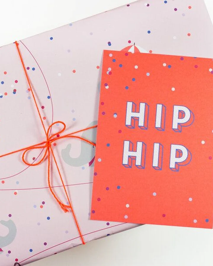 Bow & Hummingbird Postkarte Hip Hip