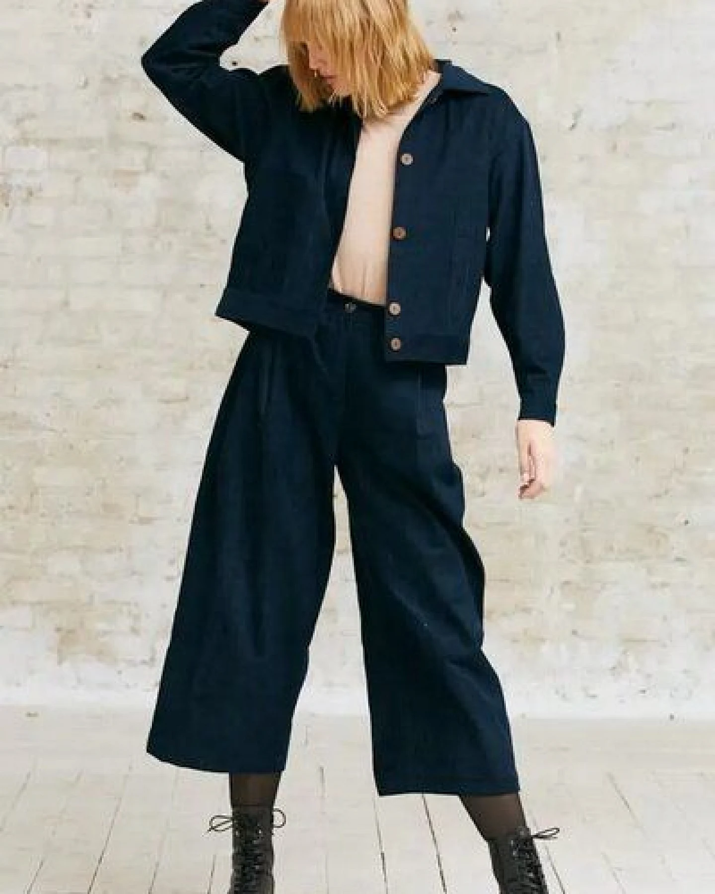 Jyoti - Fair Works Bio-Baumwollcord Jacke Khajani – Ansicht 3