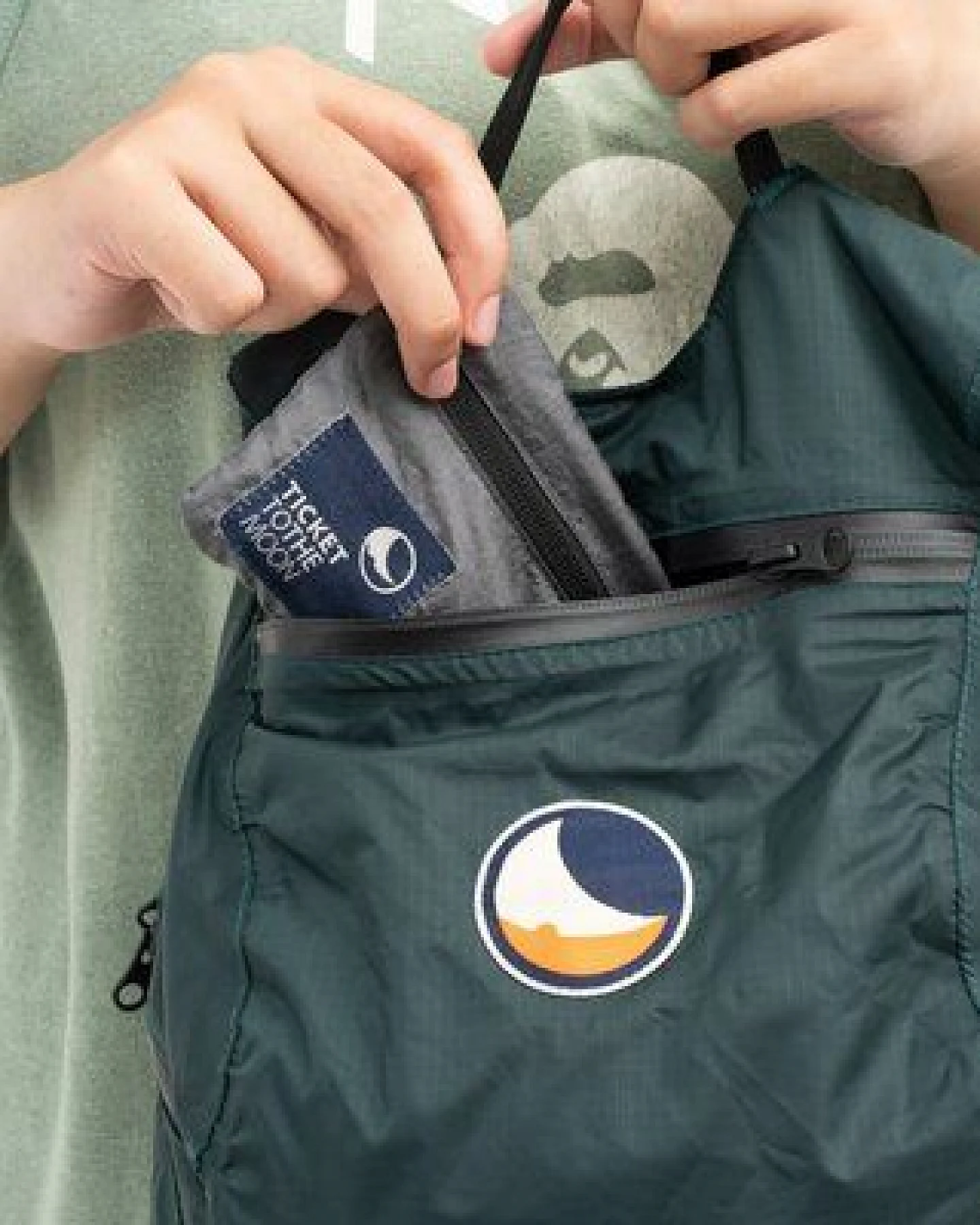Ticket to the Moon Ultraleicht Rucksack "Backpack Plus" (25l) aus upcyceltem Nylon – Ansicht 2