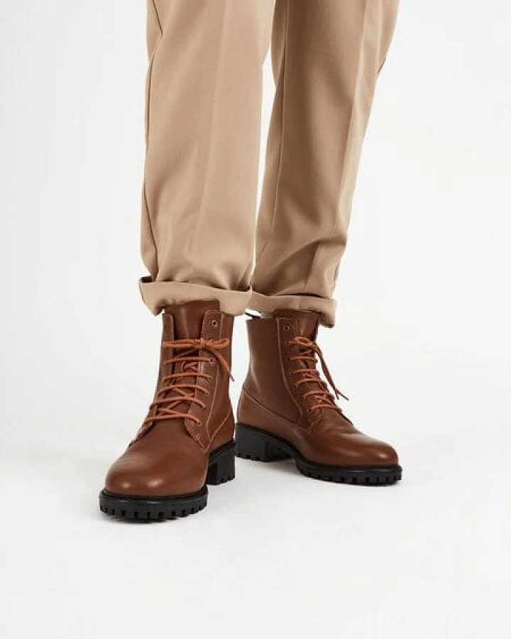 NINE TO FIVE #mira - Chunky Boot aus Bioleder und mit recycelter Profilsohle