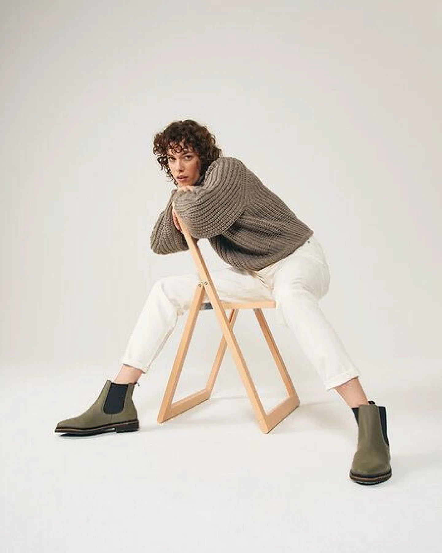 NINE TO FIVE #luka - veganer Chelsea Boot mit recycelter Kreppsohle – Ansicht 2