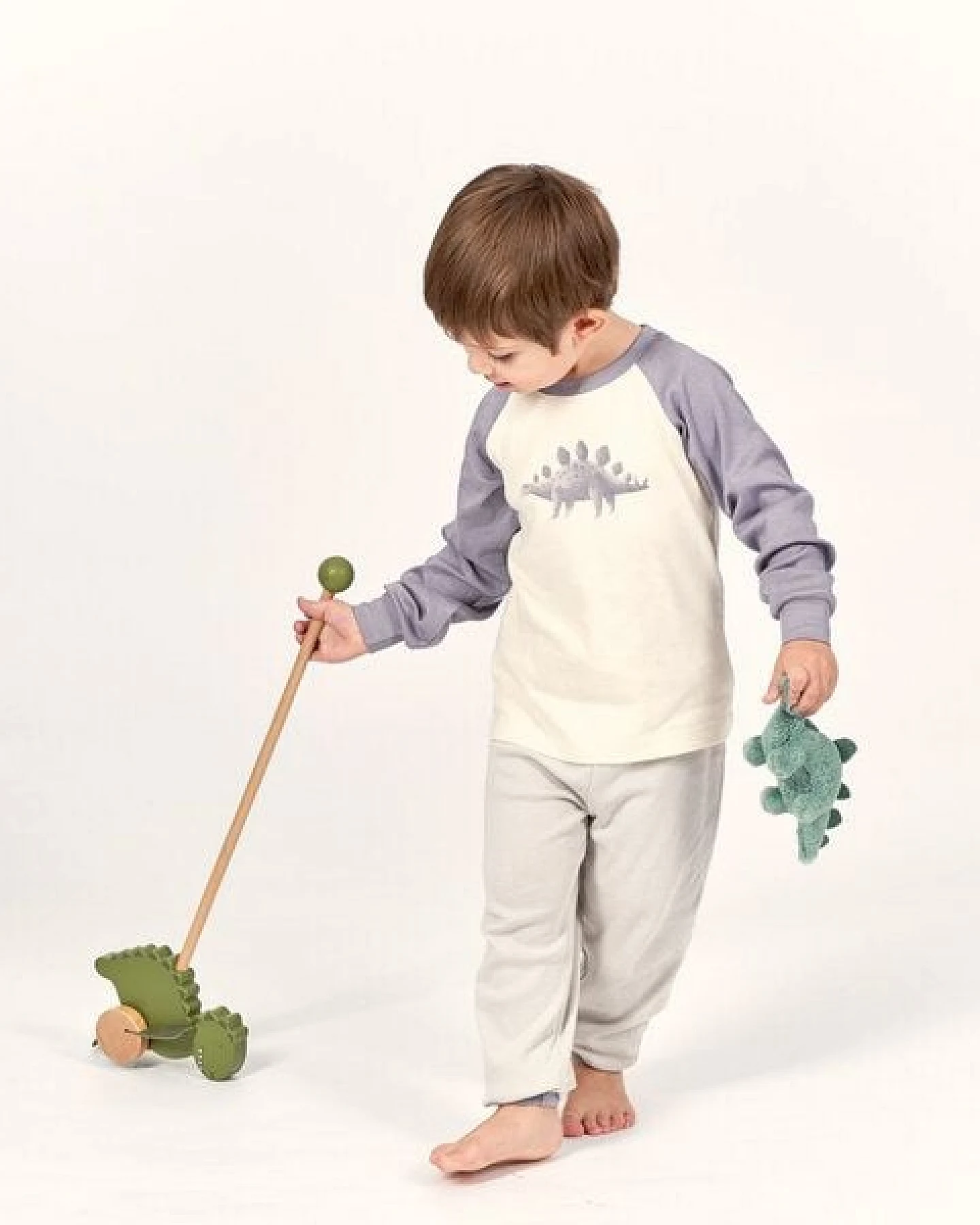 Sense Organics & friends in cooperation with GARY MASH Kinder Schlafanzug aus Biobaumwolle mit Allover Druck – Ansicht 3