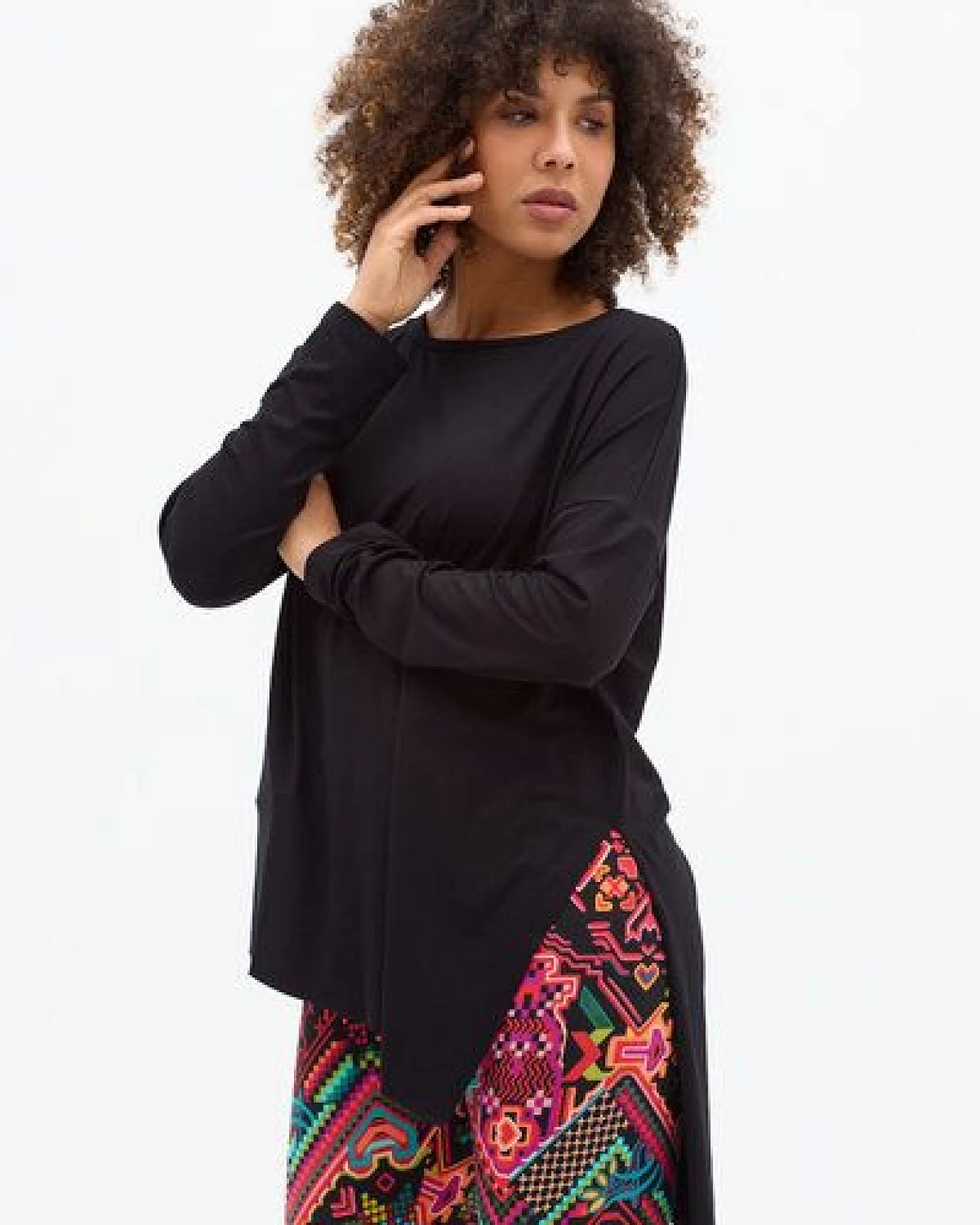 Bluse Seki – Basic-Bluse mit langen Ärmeln – Boot-Ausschnitt – Viscose mit Elasthan – Fair produziert in Polen – KOKOworld – Ansicht 2