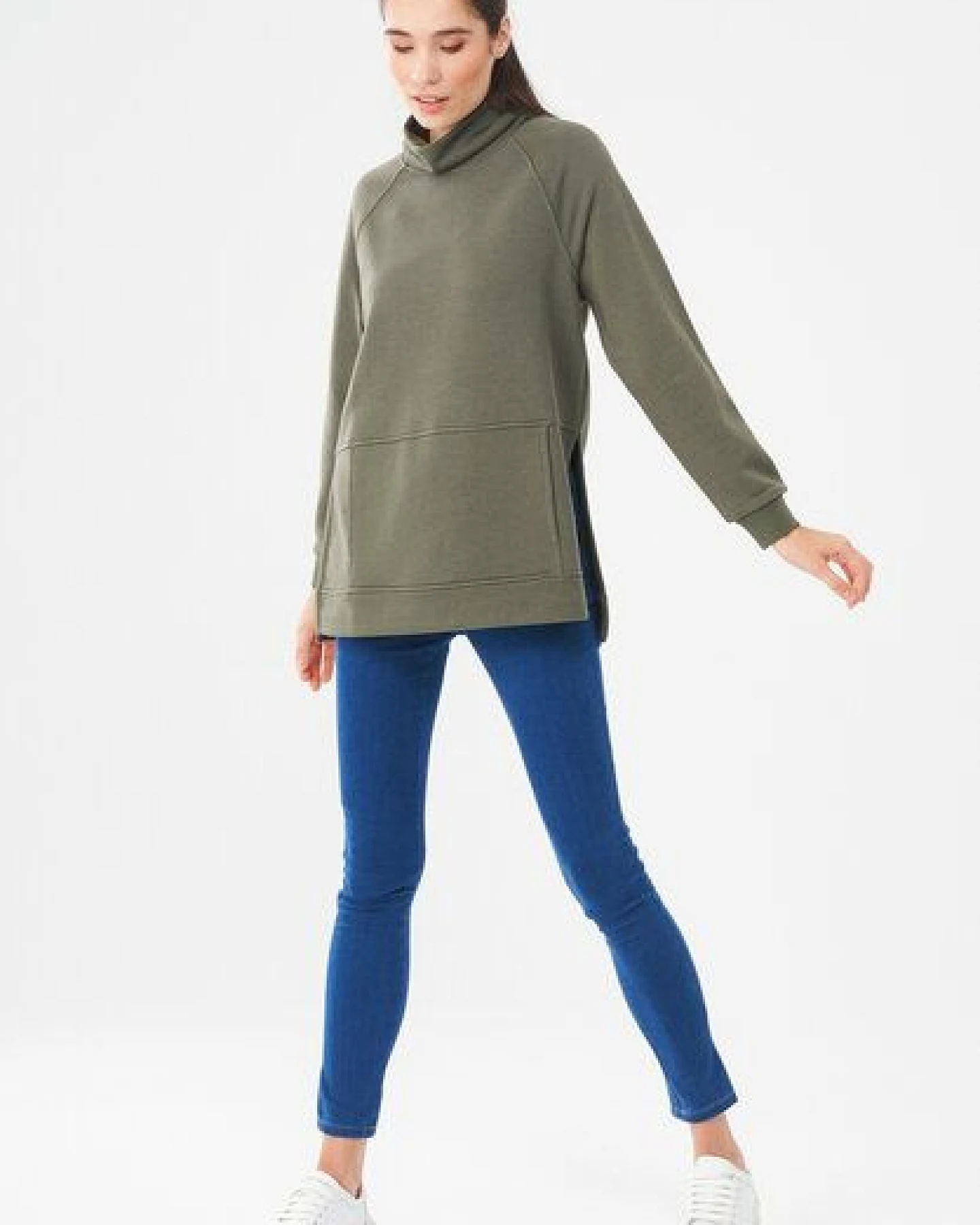 ORGANICATION Sweatshirt aus Bio-Baumwolle & Modal mit recyceltem Polyester – Ansicht 2