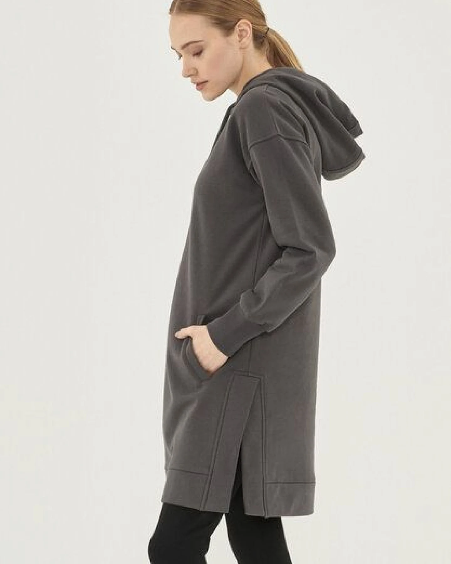 ORGANICATION Langer Hoodie aus Bio-Baumwolle – Ansicht 3