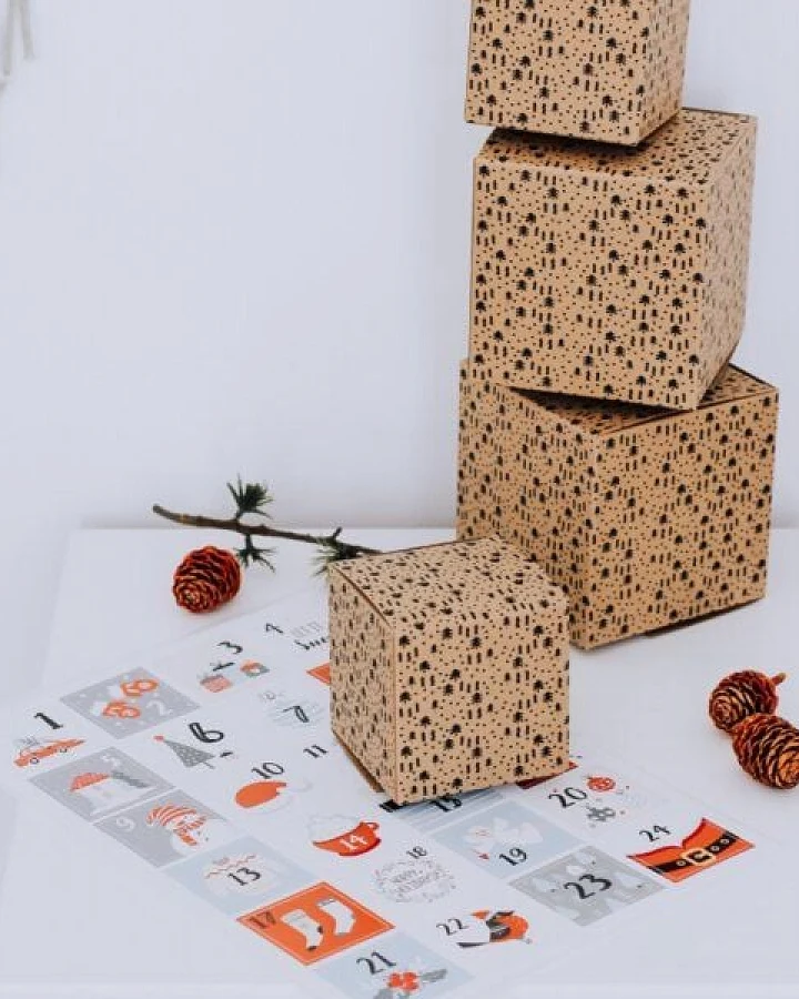 Fines Papeterie Adventskalender SCANDI aus Kraftkarton