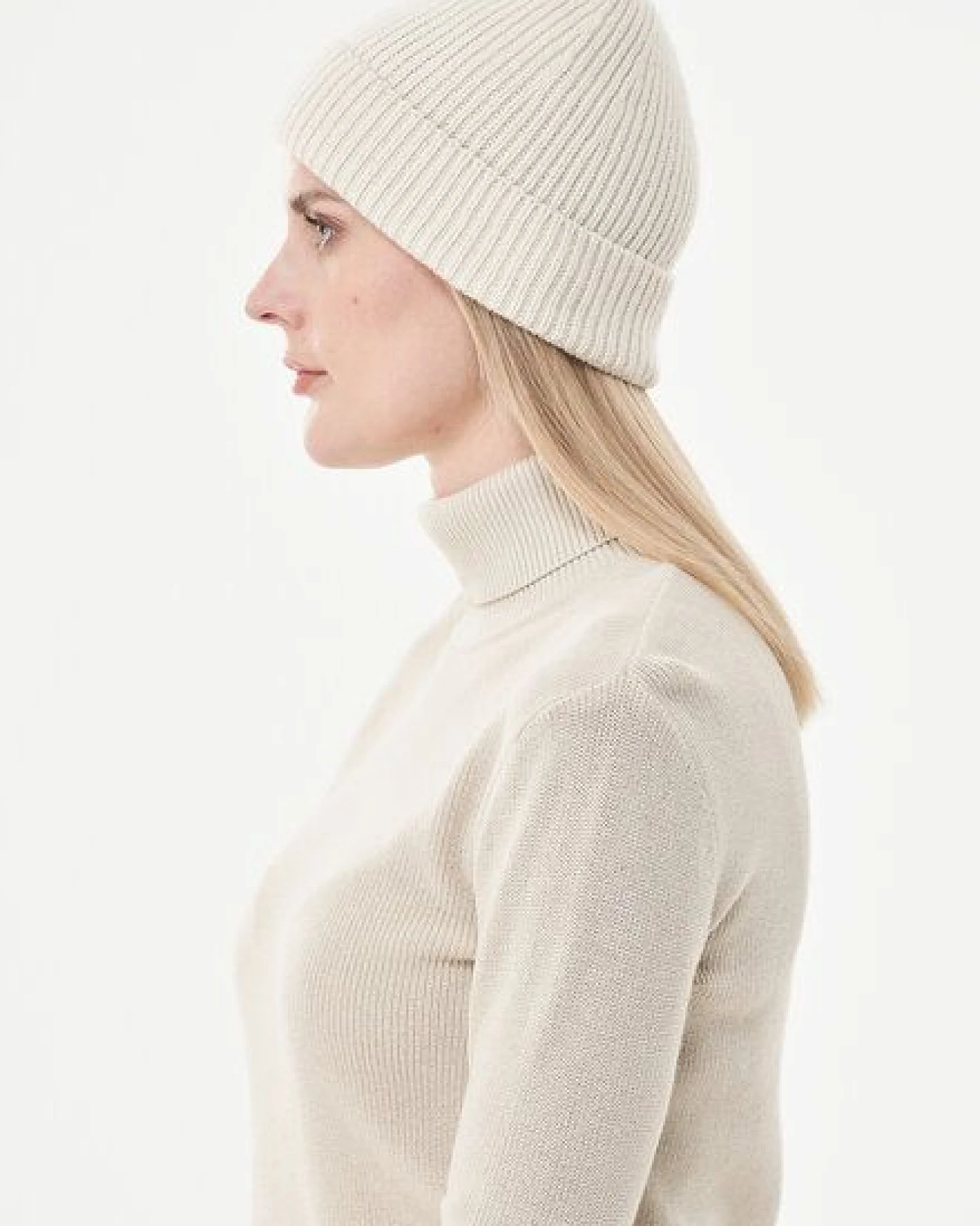 ORGANICATION Strick-Beanie aus Bio-Merinowolle und Bio-Baumwolle – Ansicht 2