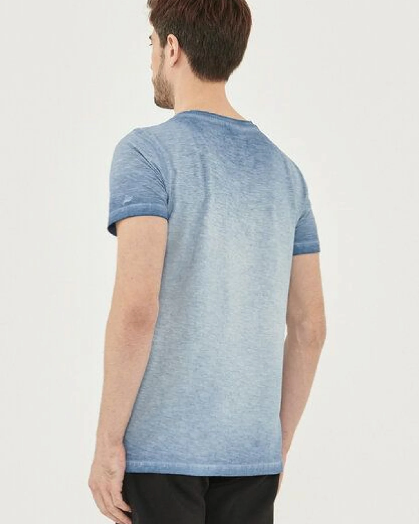 ORGANICATION Garment Dyed T-Shirt aus Bio-Baumwolle mit Print – Ansicht 3