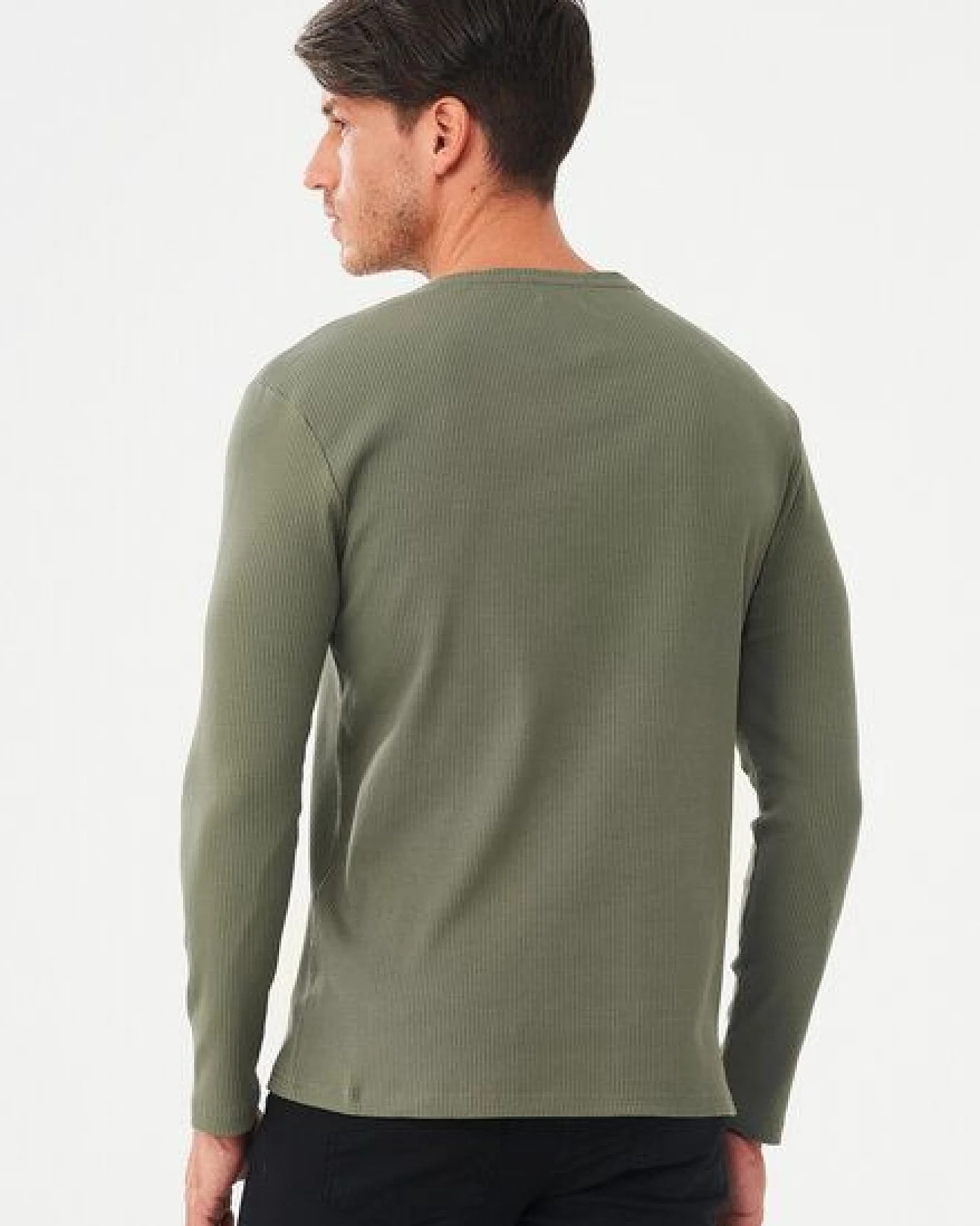 ORGANICATION Geripptes Henley Langarmshirt aus Bio-Baumwolle – Ansicht 4