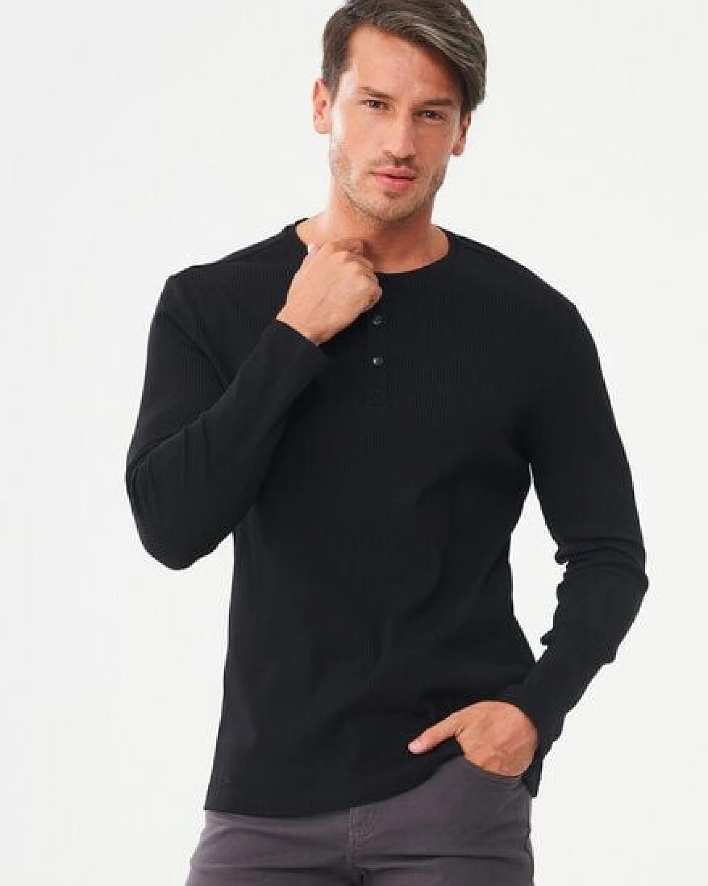 ORGANICATION Geripptes Henley Langarmshirt aus Bio-Baumwolle – Ansicht 4