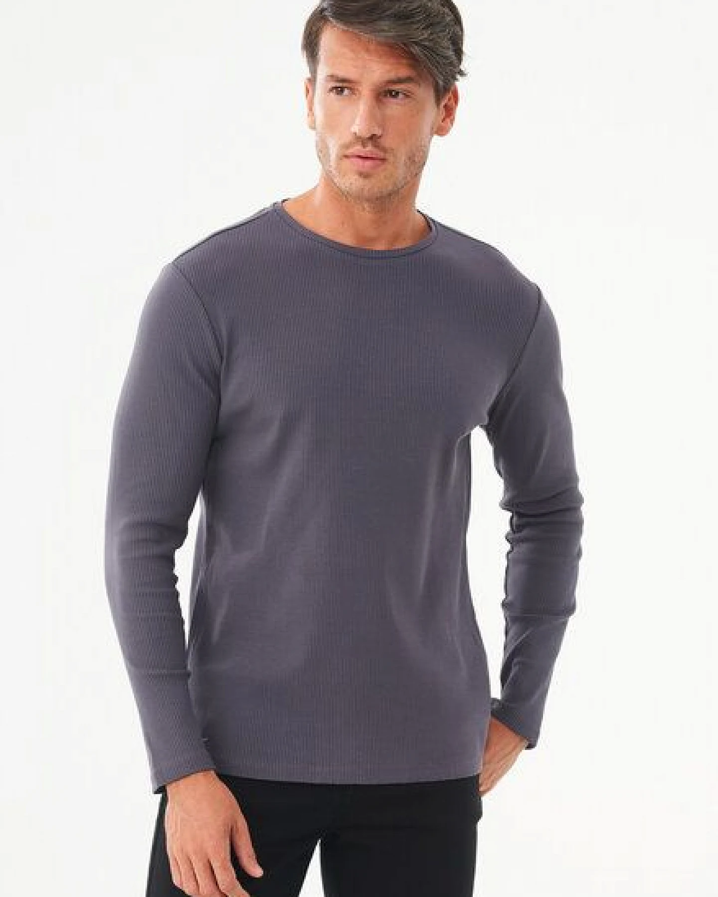 ORGANICATION Geripptes Langarmshirt aus Bio-Baumwolle – Ansicht 4