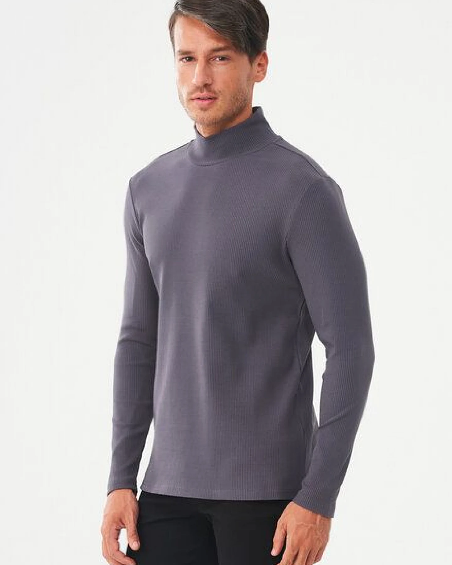 ORGANICATION Geripptes Langarmshirt aus Bio-Baumwolle mit Rollkragen – Ansicht 3