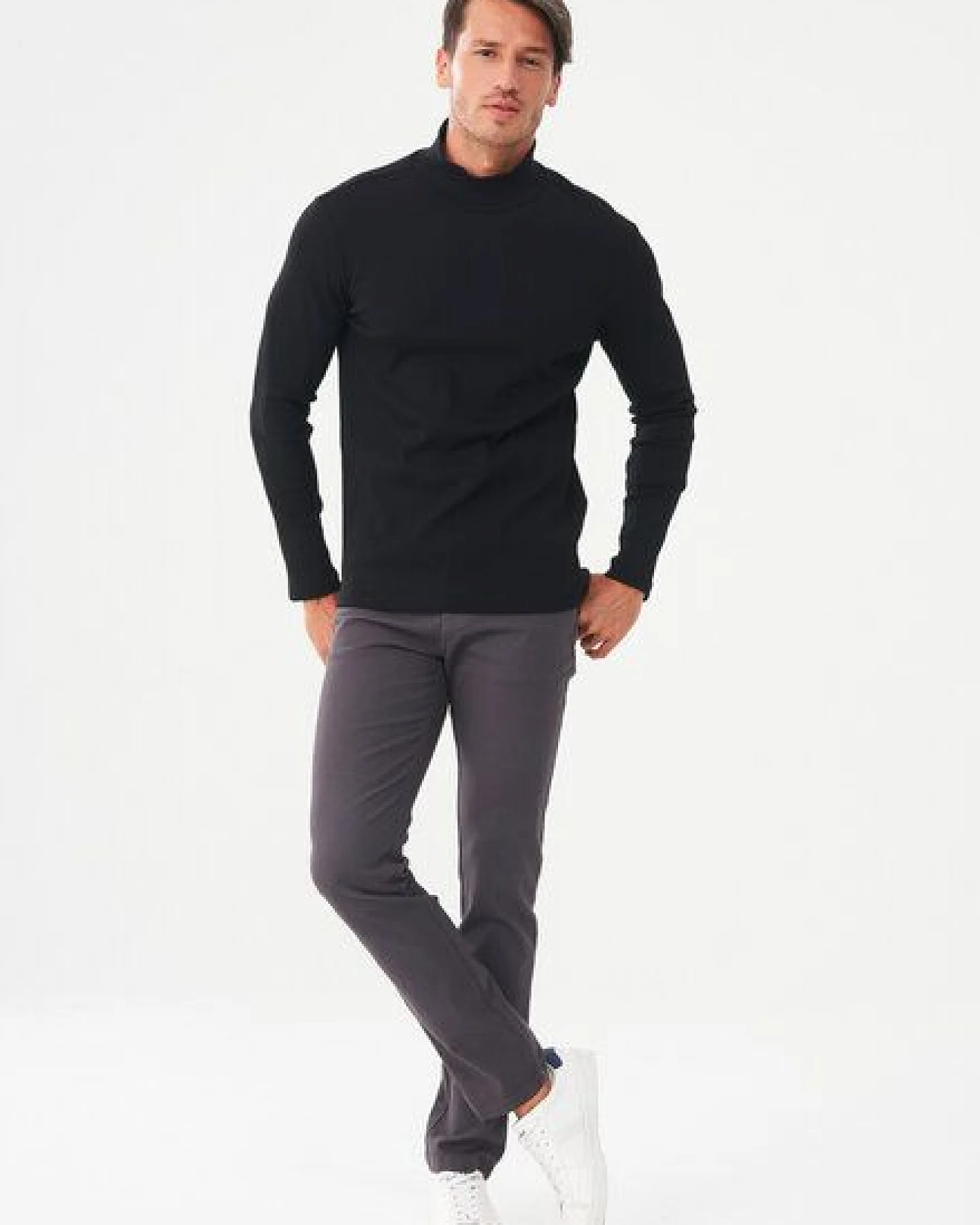 ORGANICATION Geripptes Langarmshirt aus Bio-Baumwolle mit Rollkragen – Ansicht 2