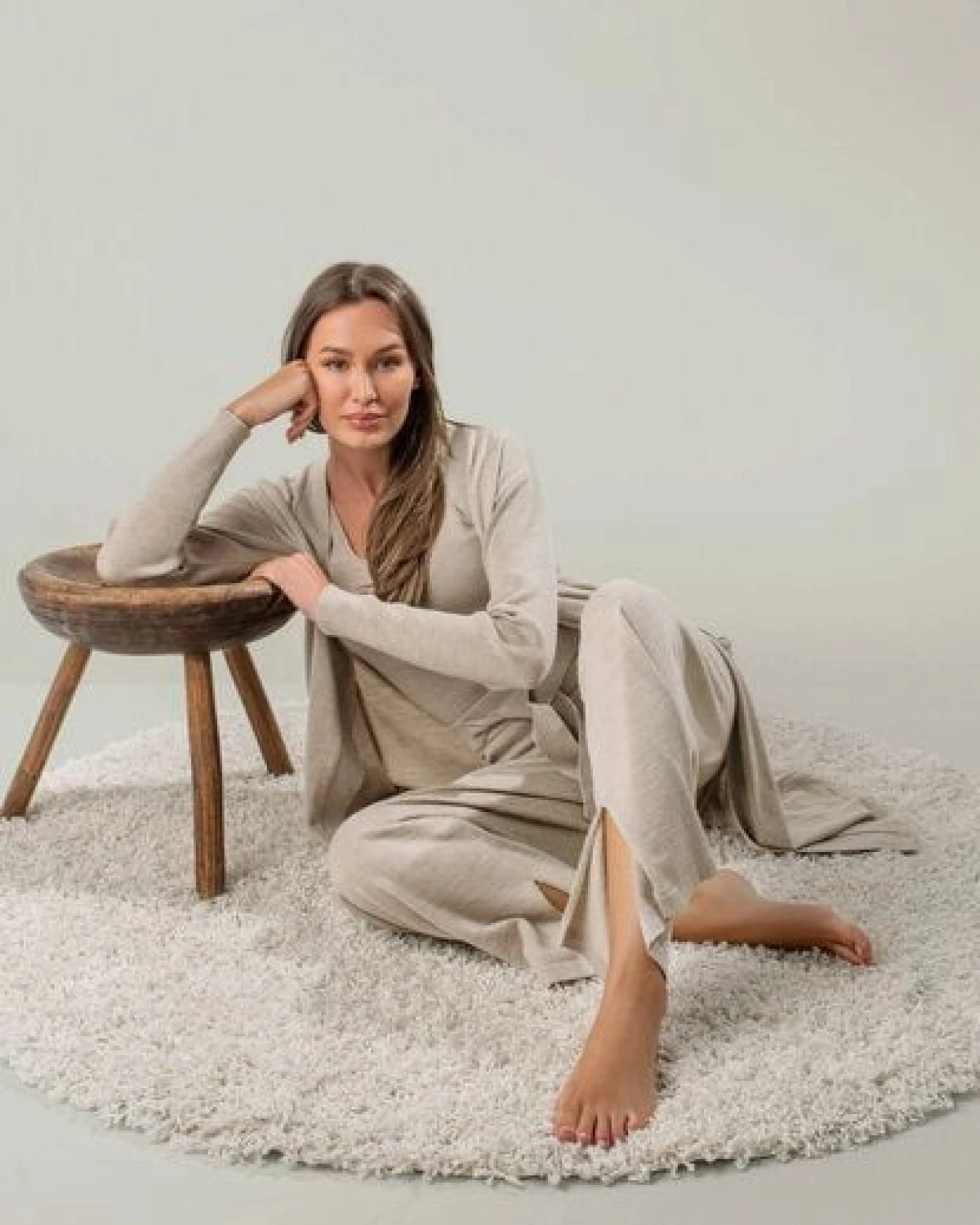 YOU LOOK PERFECT Merino Loungewear Set "Cardigan Blossom & Top Blossom & Hose Bailey" – Ansicht 2