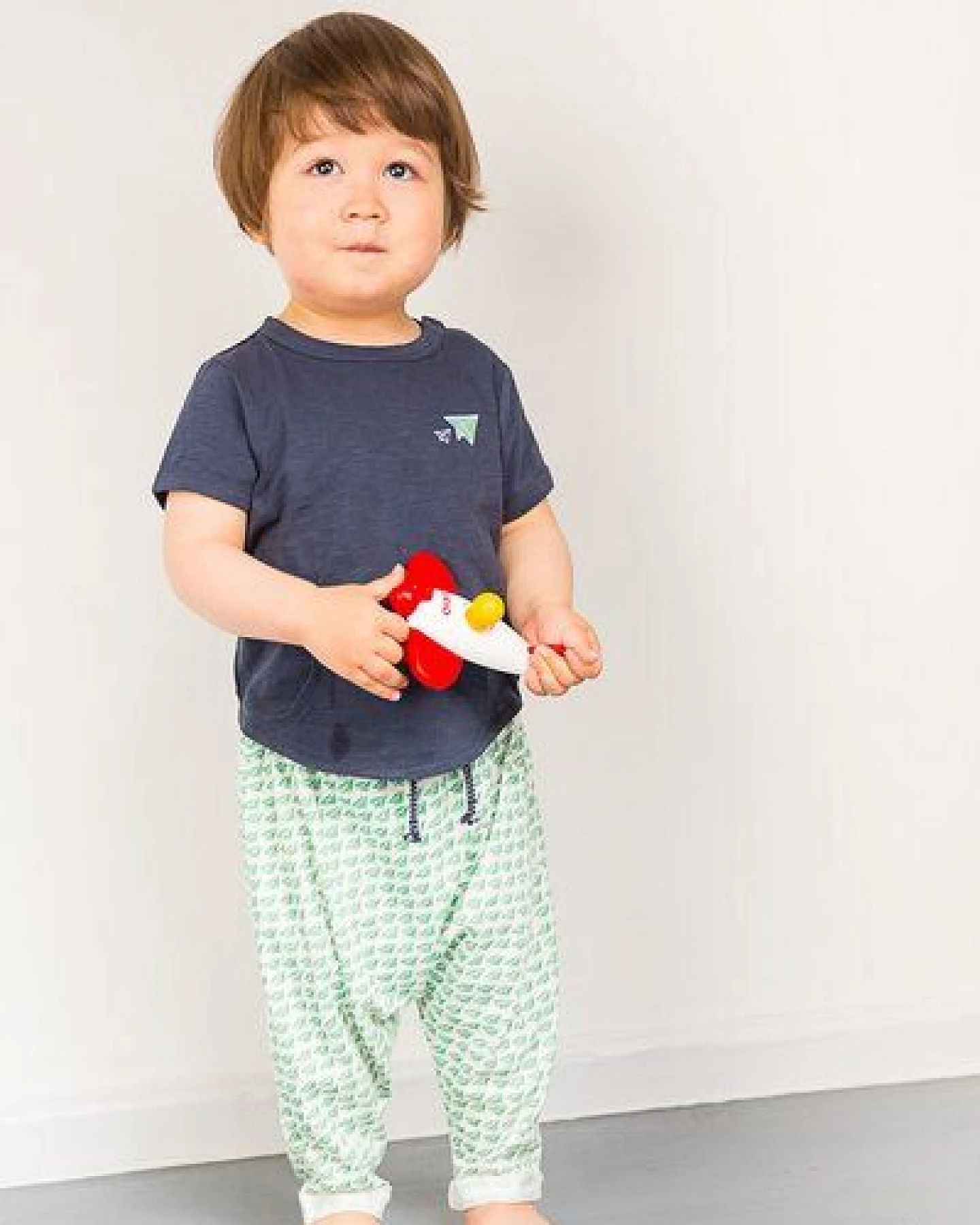 sense-organics Baby Pants * Magesh Paper Planes * GOTS & Fair Trade – Ansicht 2