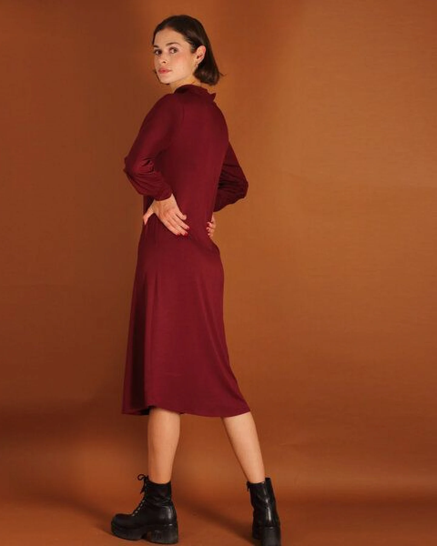 ManduTrap Tencel Turtleneck Kleid Noa in petrol oder berry – Ansicht 3