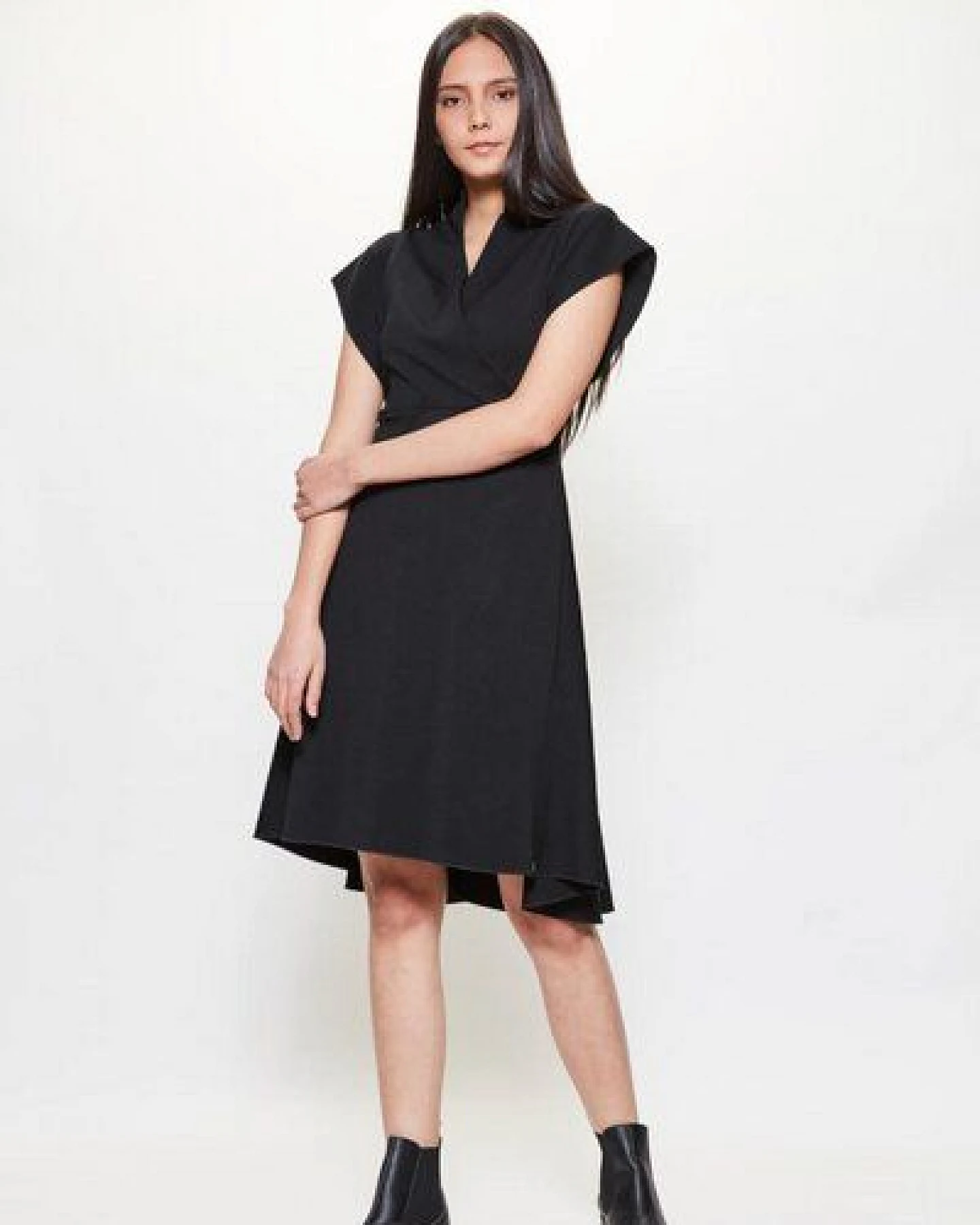 LUMEN organic Kleid mit Stehkragen JERSEY schwarz – Ansicht 4