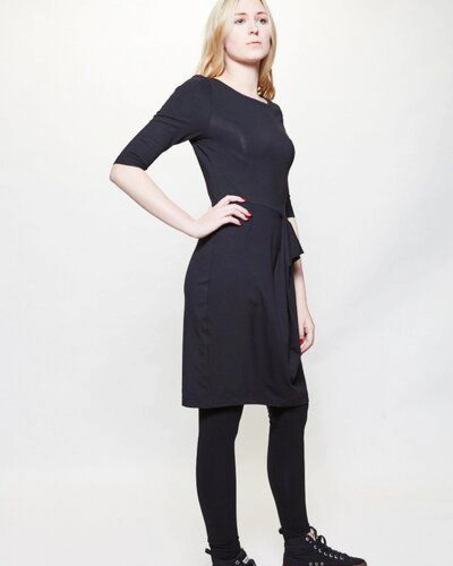 LUMEN organic Kleid drapiert JERSEY schwarz – Ansicht 2