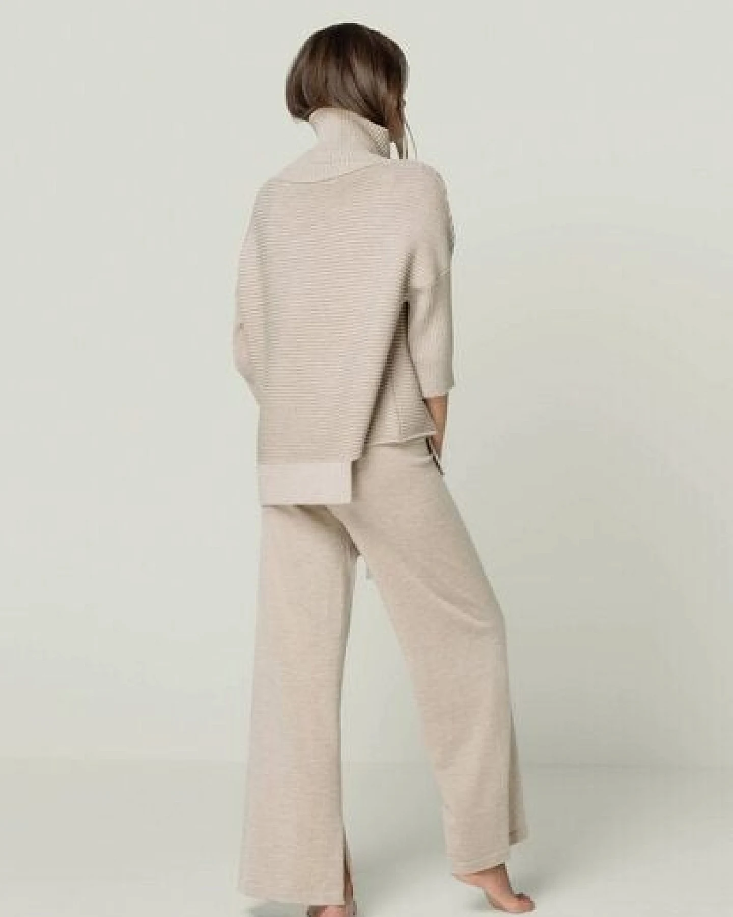 YOU LOOK PERFECT Merino Loungewear Set "Rollkragenpullover Bailey & Strickhose Bailey" – Ansicht 4
