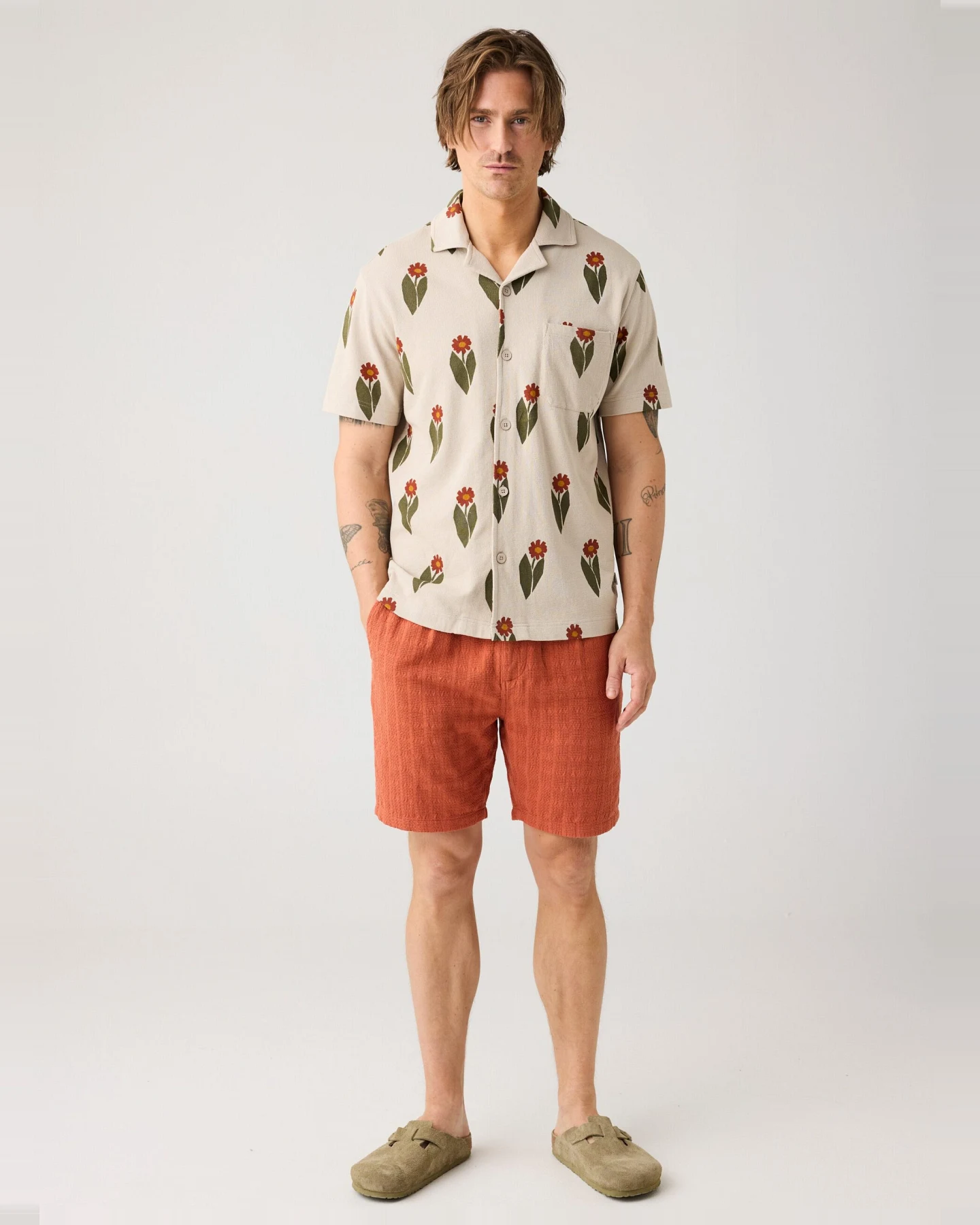 KnowledgeCotton Apparel Herren vegan Shorts Fig Lose Struktur Gebrannter Ziegel – Ansicht 2