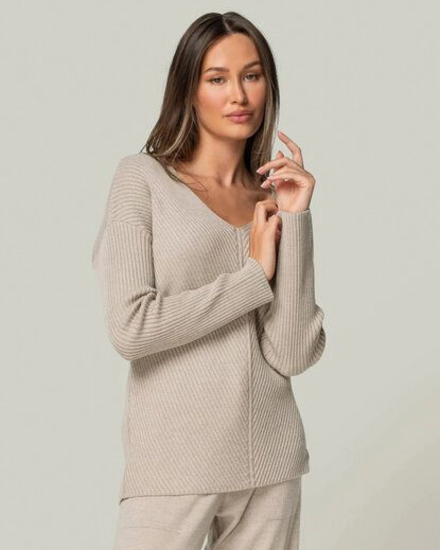 YOU LOOK PERFECT Merino Loungewear Set "V-Strickpullover Blossom & Strickhose Bella" – Ansicht 4