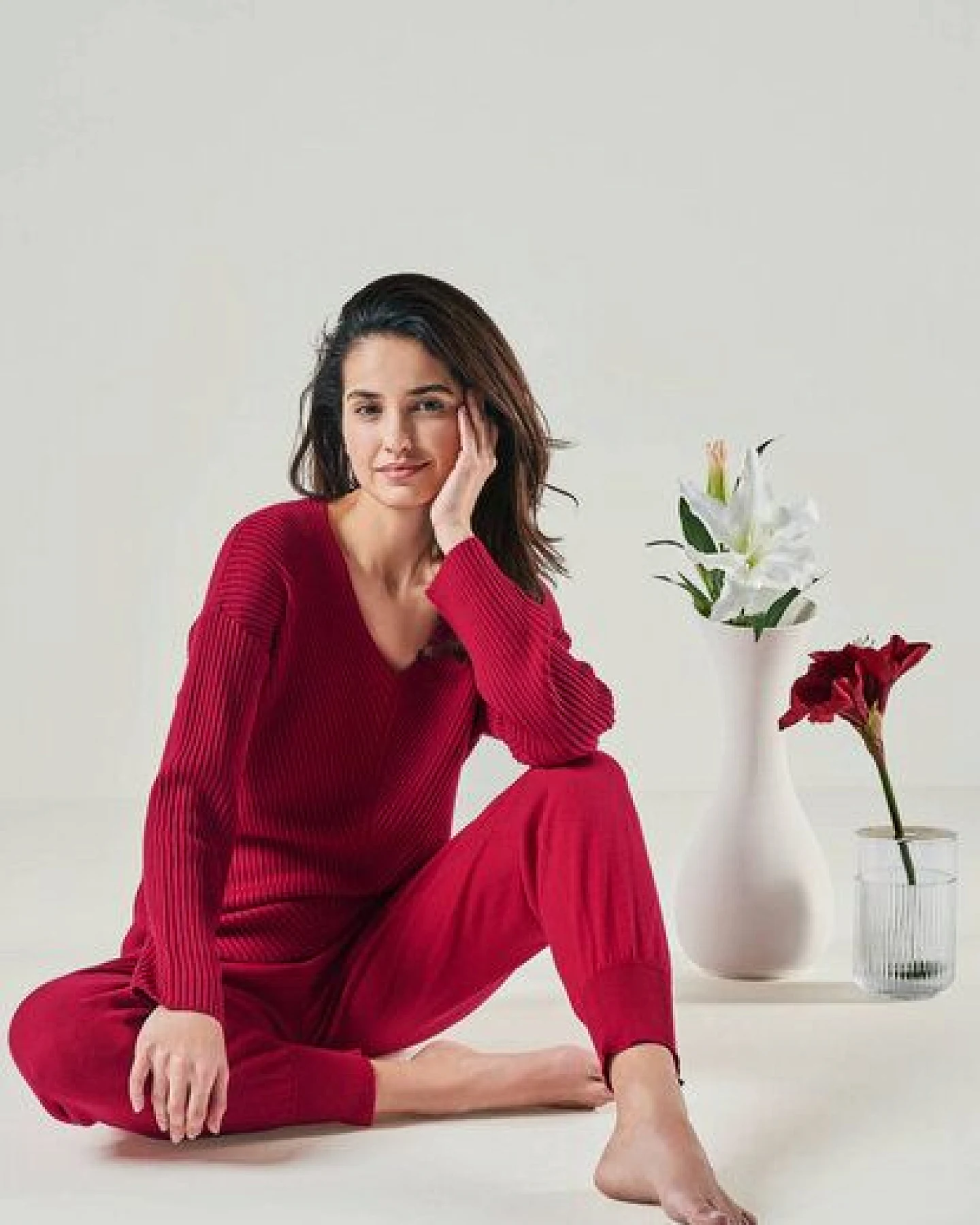 YOU LOOK PERFECT 100% Merino Rippen-Strickpullover mit V-Ausschnitt "Blossom" – Ansicht 2