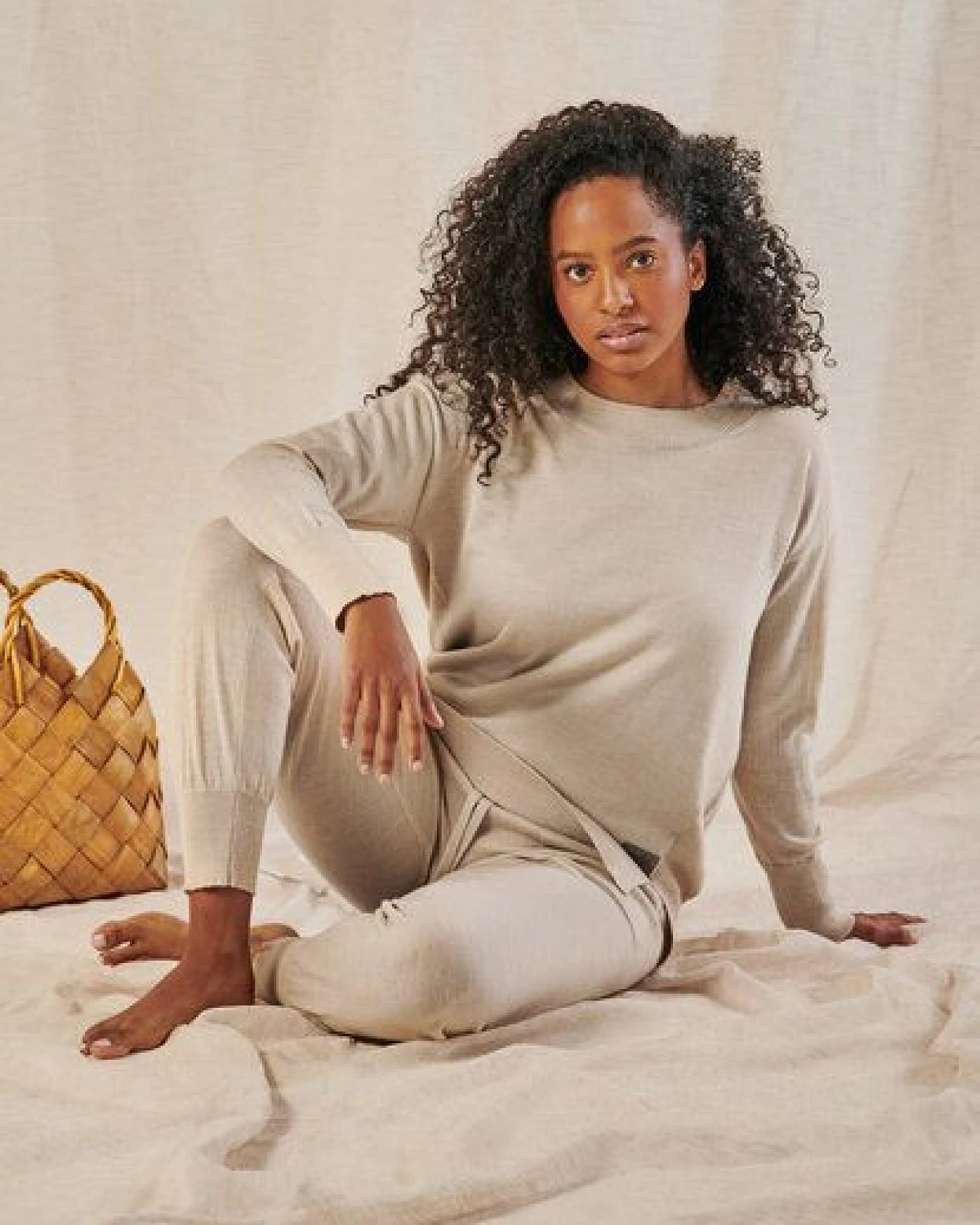 YOU LOOK PERFECT 100% Merino Strickpullover mit Rundhals "Bella" – Ansicht 2