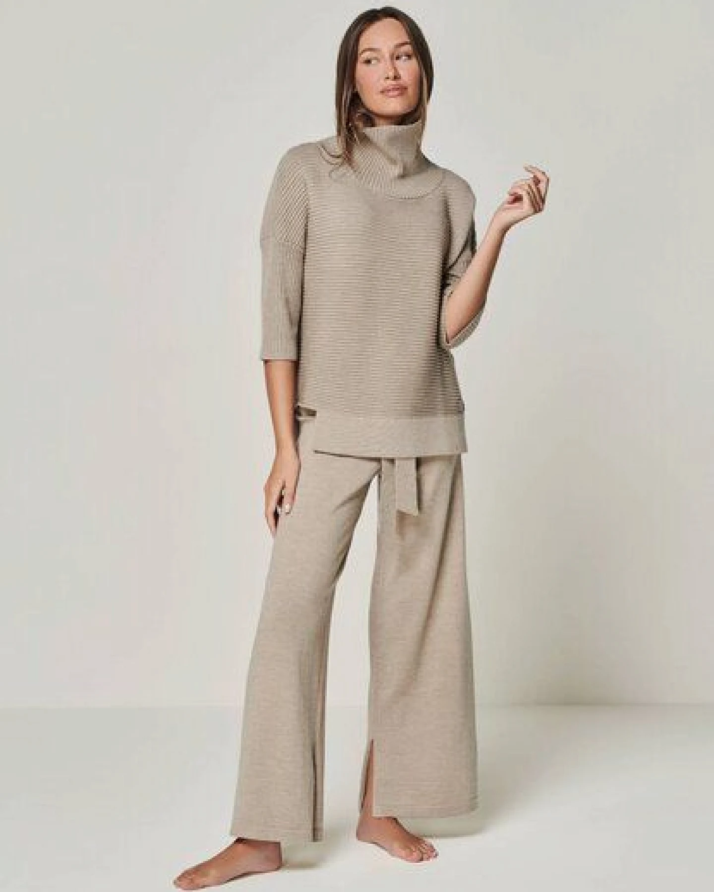 YOU LOOK PERFECT 100% Merino asymmetrischer Rollkragen-Strickpullover "Bailey" – Ansicht 4