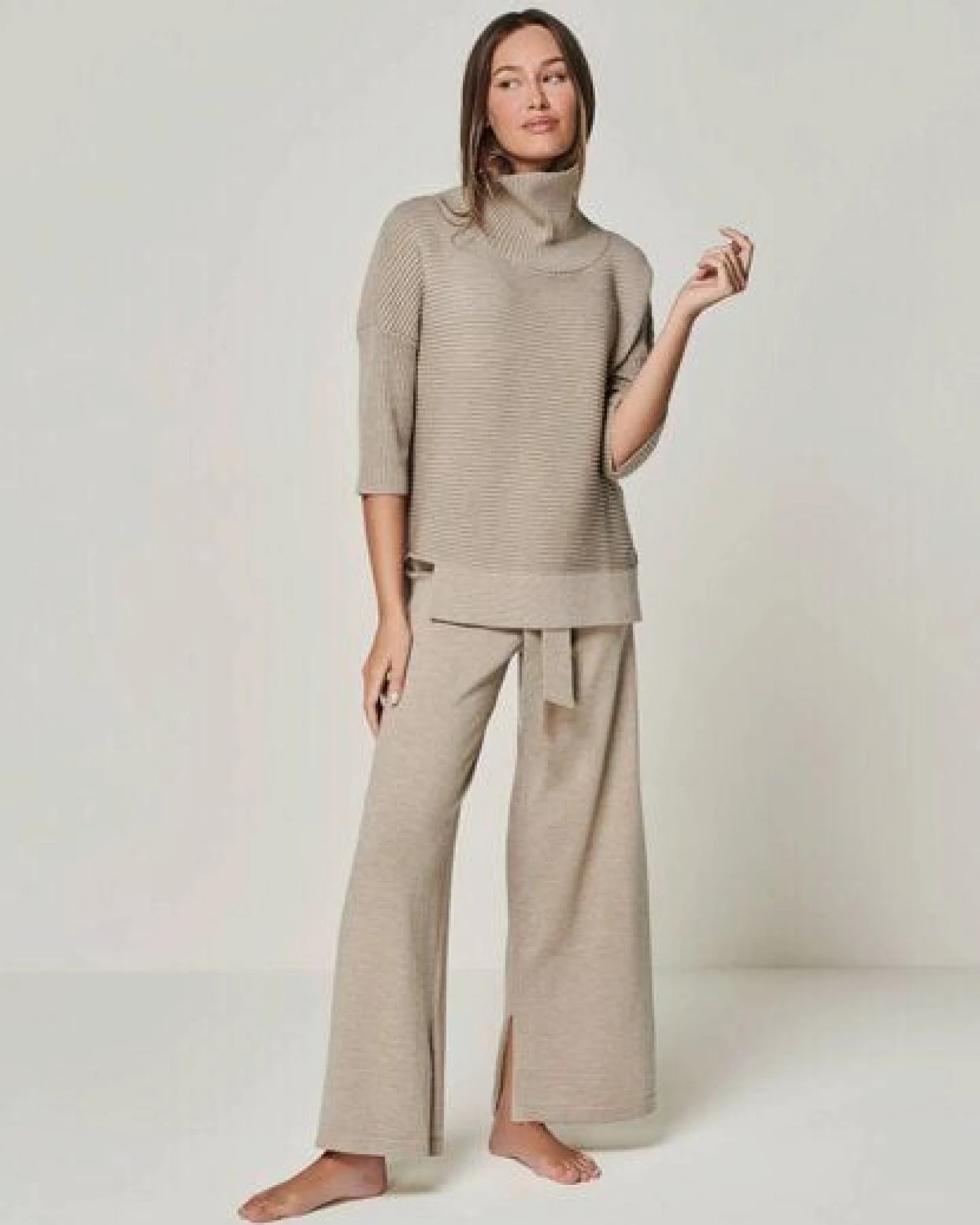 YOU LOOK PERFECT 100% Merino asymmetrischer Rollkragen-Strickpullover "Bailey" – Ansicht 4