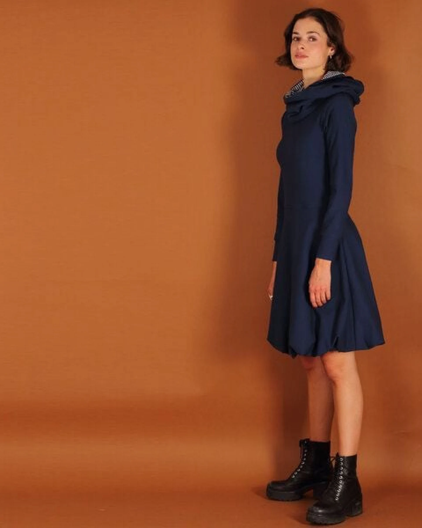 ManduTrap Ballonkleid aus Bio-Baumwolle kbA mit Kapuze/Hoodie – Ansicht 2