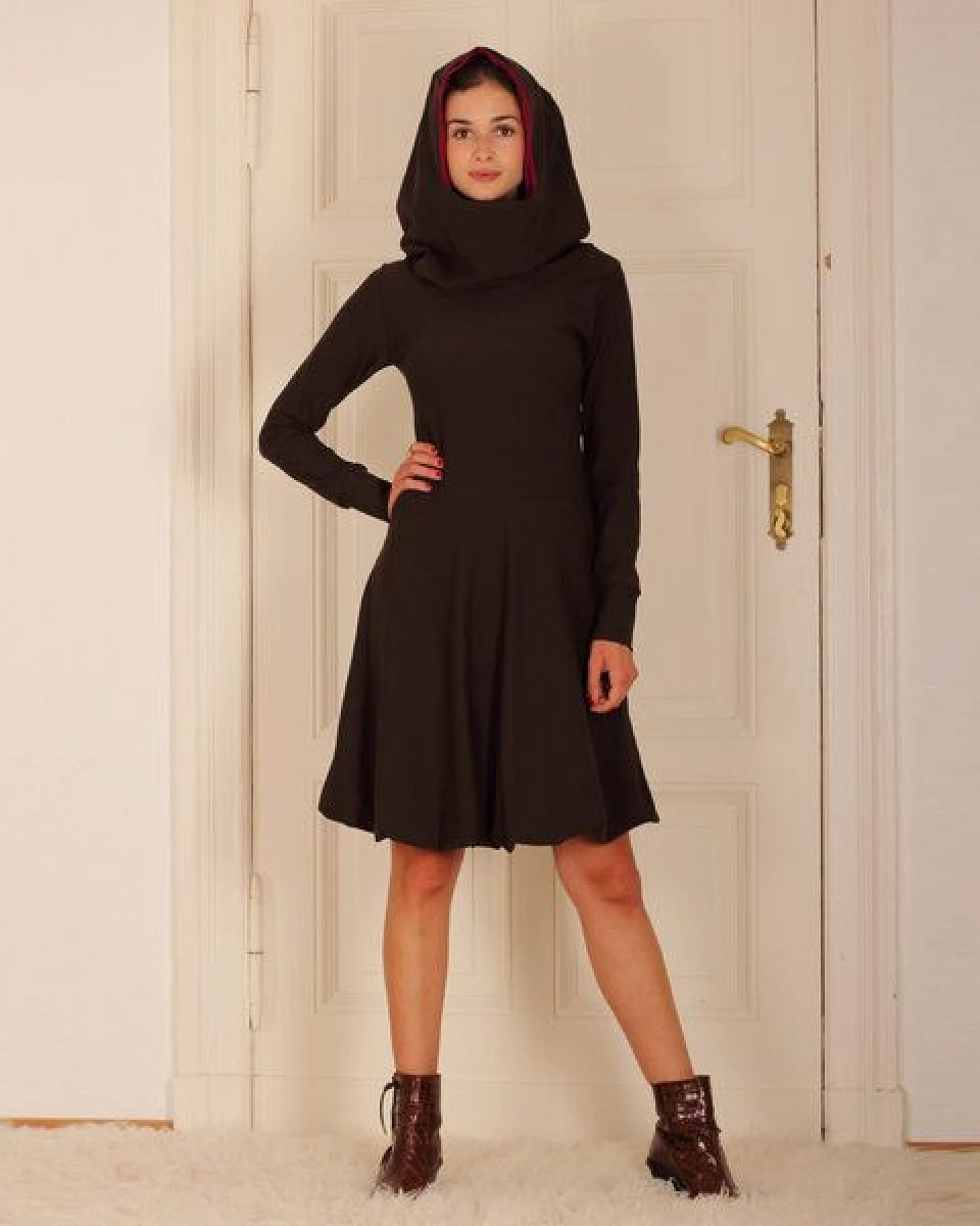 ManduTrap Ballonkleid aus Bio-Baumwolle kbA mit Kapuze/Hoodie – Ansicht 2