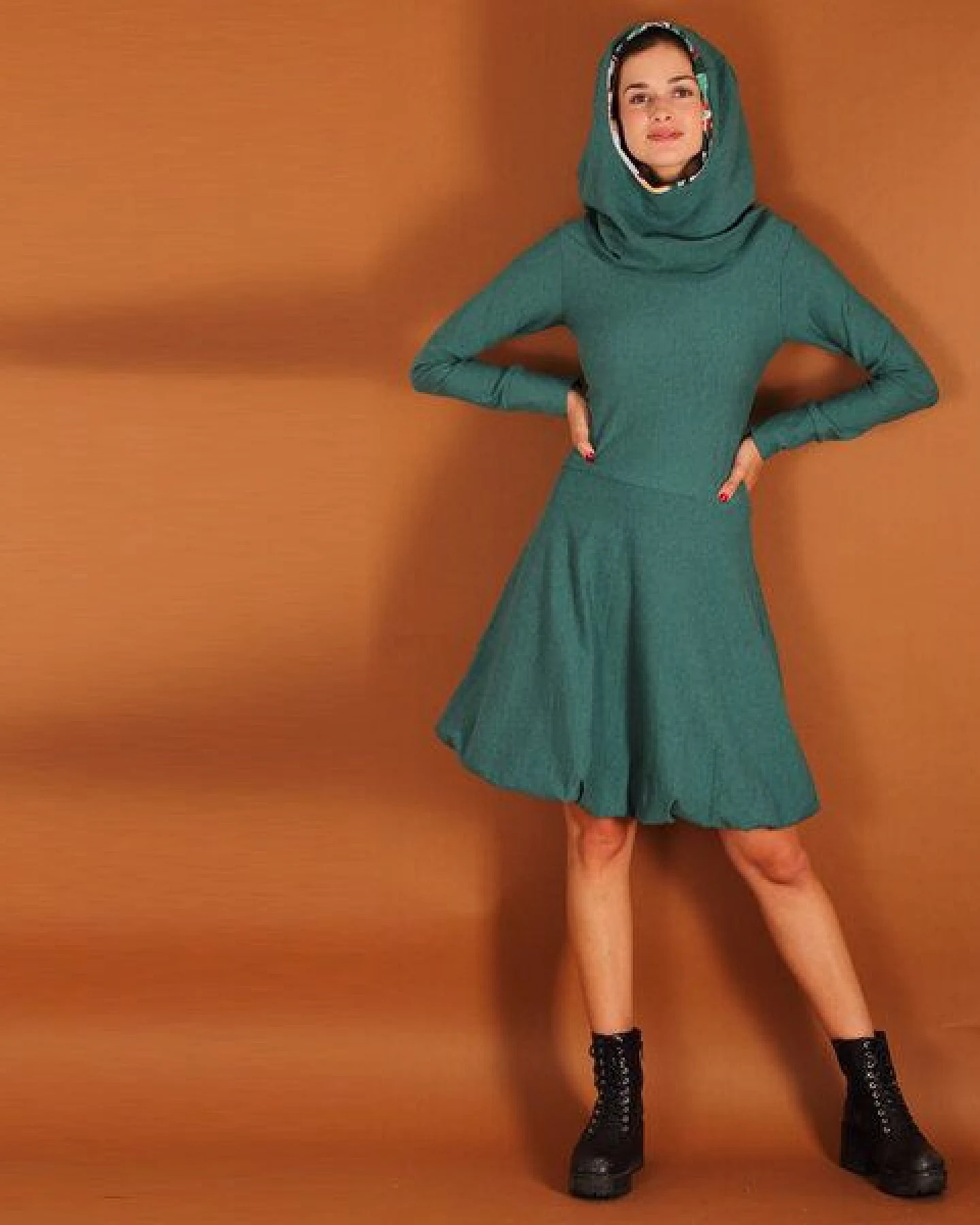 ManduTrap Ballonkleid aus Bio-Baumwolle kbA mit Kapuze/Hoodie – Ansicht 4