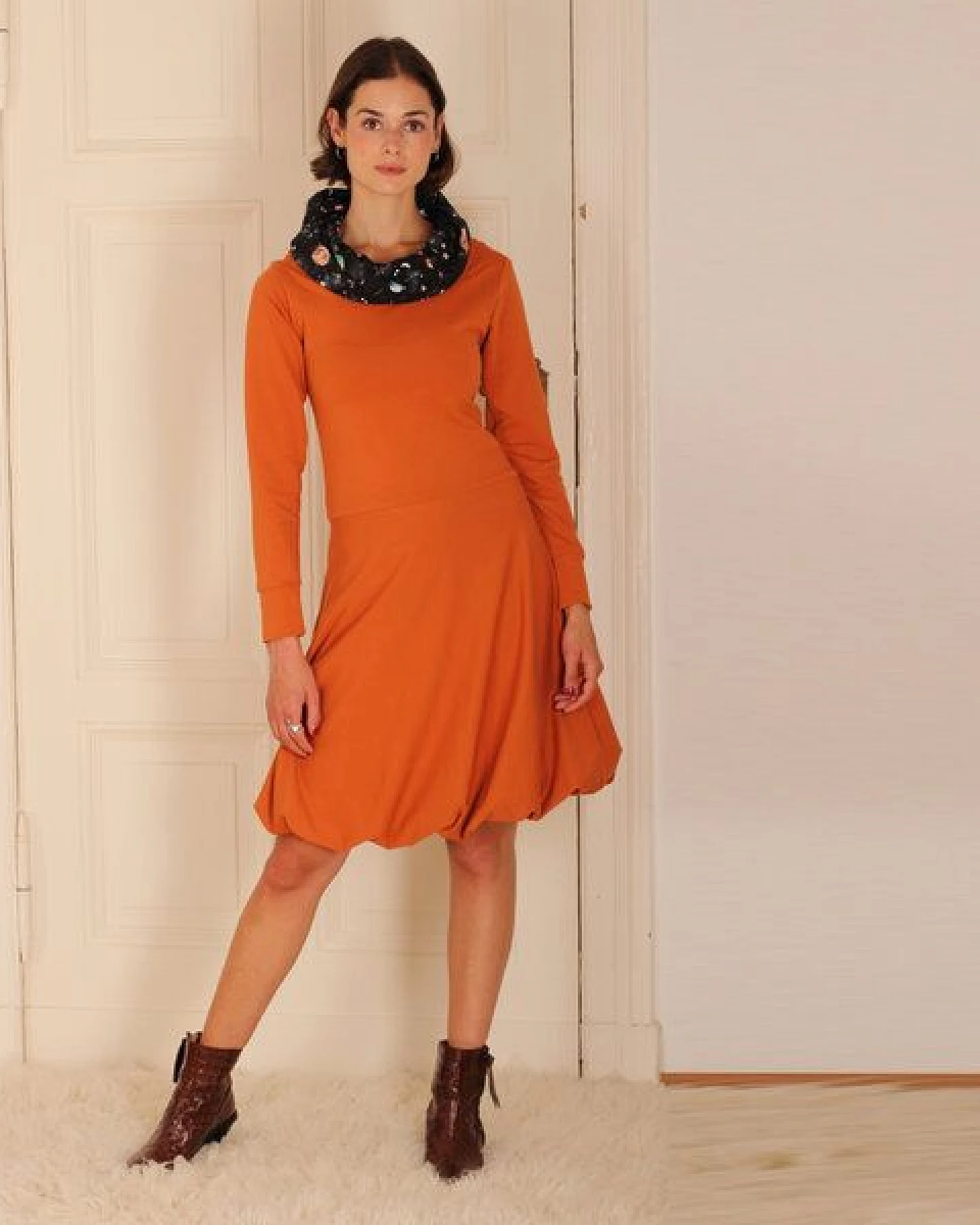 ManduTrap Ballonkleid aus Bio-Baumwolle kbA mit Kapuze/Hoodie – Ansicht 2