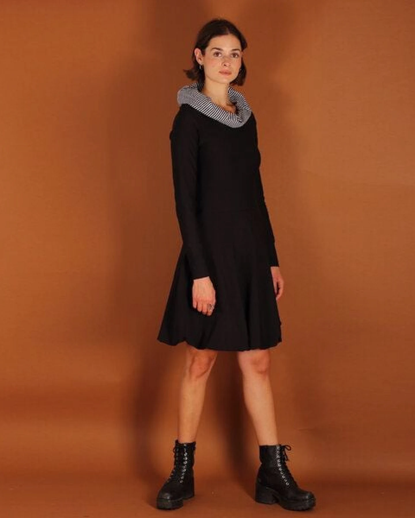 ManduTrap Ballonkleid aus Bio-Baumwolle kbA mit Kapuze/Hoodie – Ansicht 4