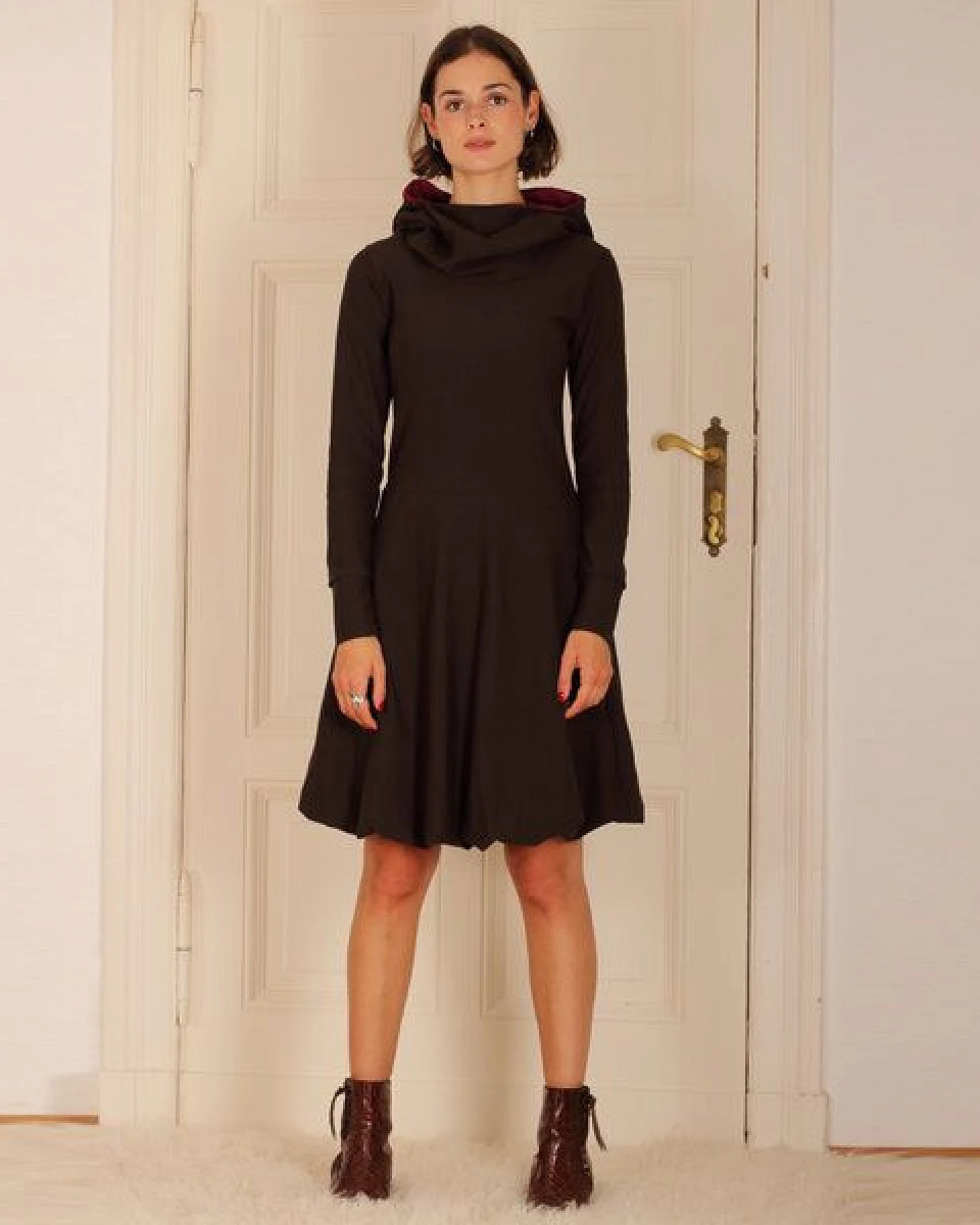 ManduTrap Ballonkleid aus Bio-Baumwolle kbA mit Kapuze/Hoodie – Ansicht 2