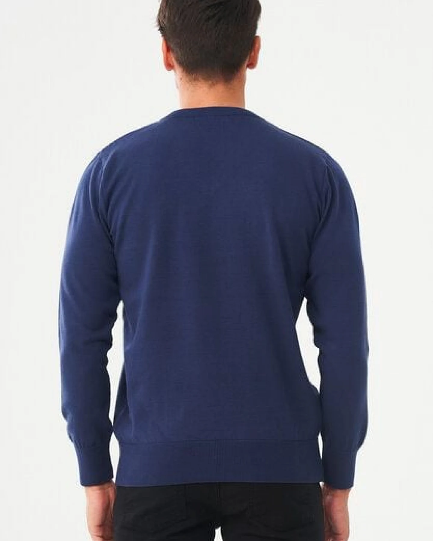 ORGANICATION Pullover aus Bio-Baumwolle mit V-Ausschnitt – Ansicht 4