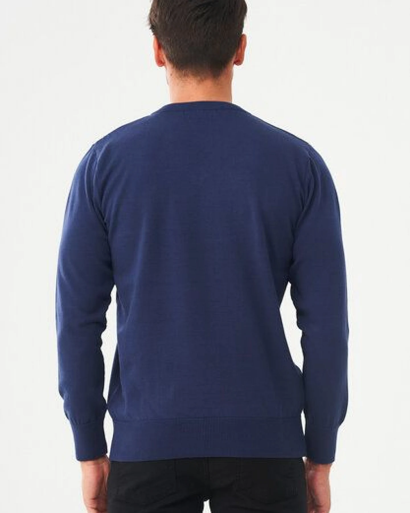 ORGANICATION Pullover aus Bio-Baumwolle mit V-Ausschnitt – Ansicht 4