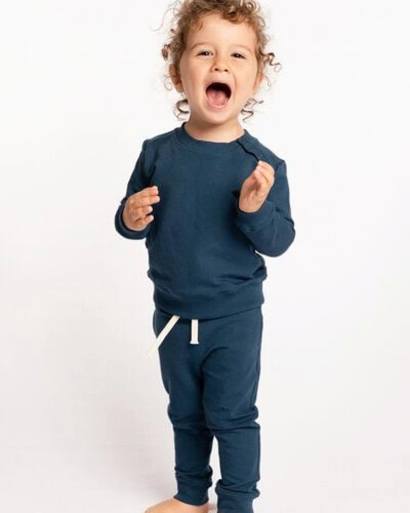 M23 Kinder Sweater aus Biobaumwolle, Modell "Charlie" – Ansicht 2