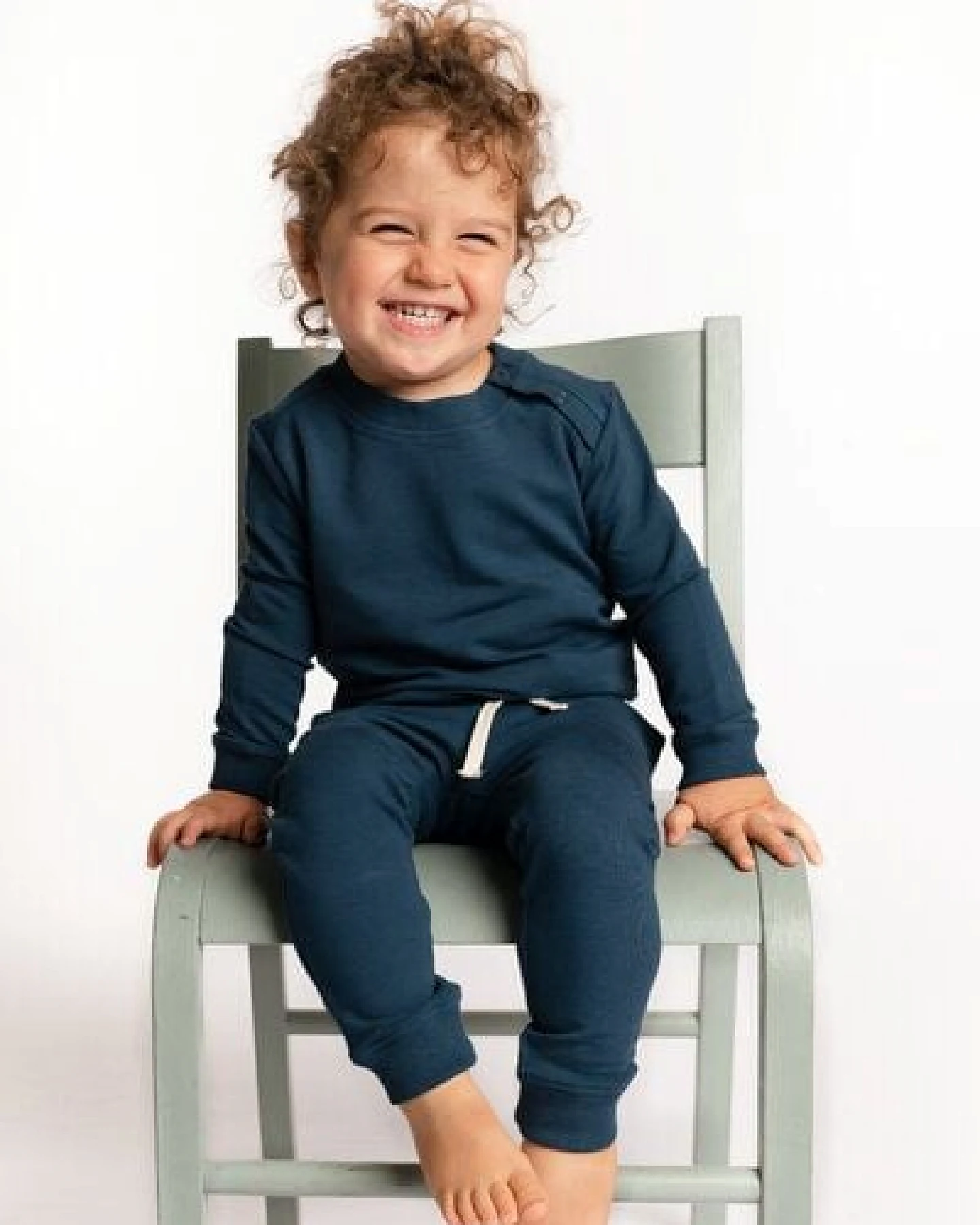 M23 Kinder Sweater aus Biobaumwolle, Modell "Charlie" – Ansicht 3