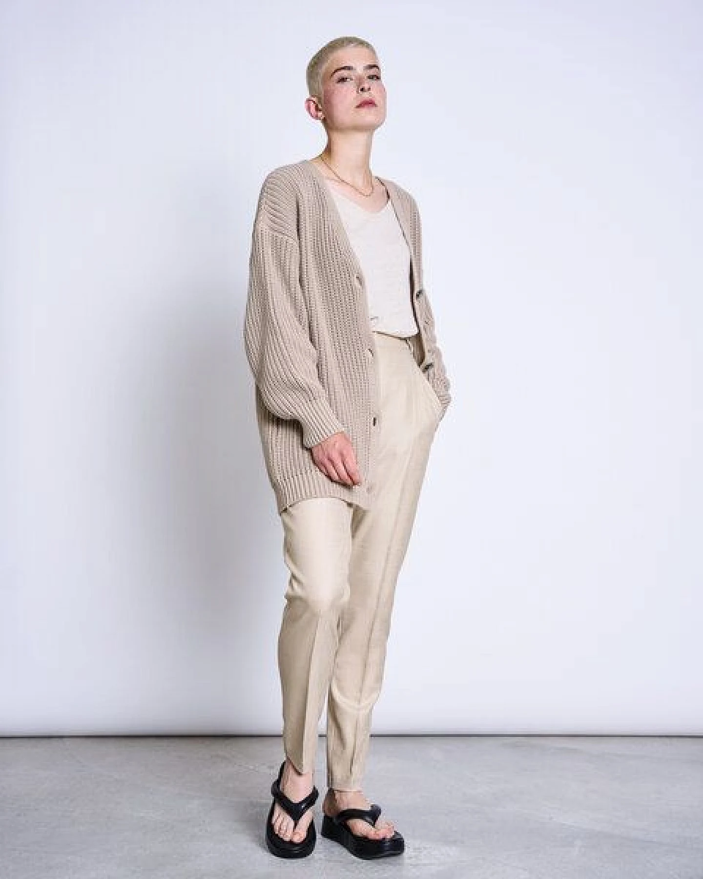 JAN N JUNE Chinohose LIAMEE aus Lyocell-Twill – Ansicht 2
