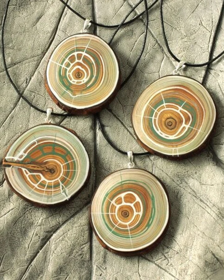 Naturlieb Element Luft Halsband - Amulett aus Lärchenholz