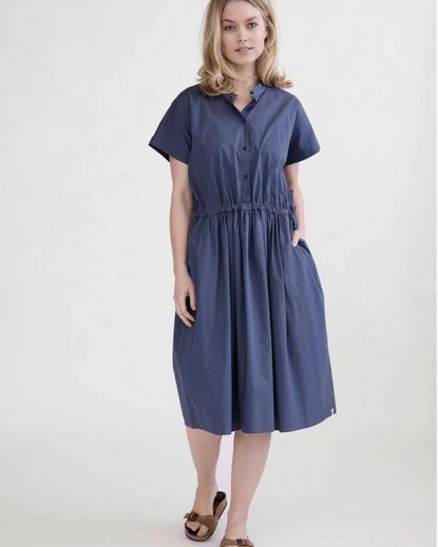 GROBUND Das Kleid Vigga - GOTS zertifiziert aus 100% Bio-Baumwolle – Ansicht 2
