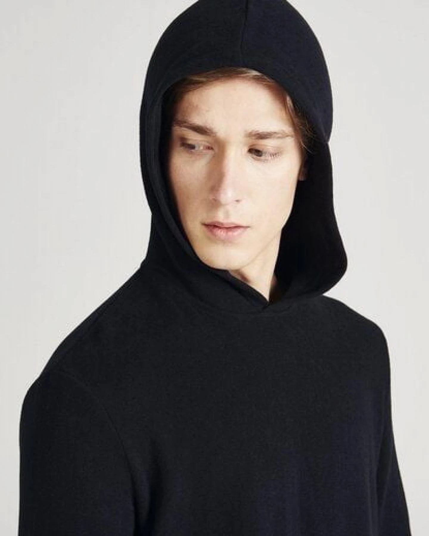 Givn Berlin Herren Hoodie aus recycelter Baumwolle "Ray" – Ansicht 4