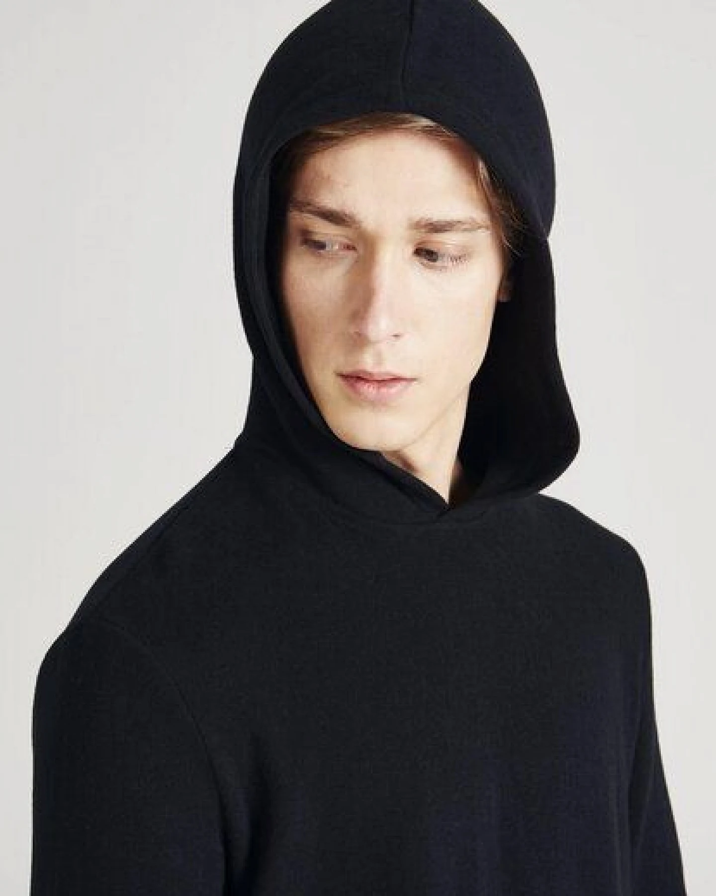Givn Berlin Herren Hoodie aus recycelter Baumwolle "Ray" – Ansicht 4